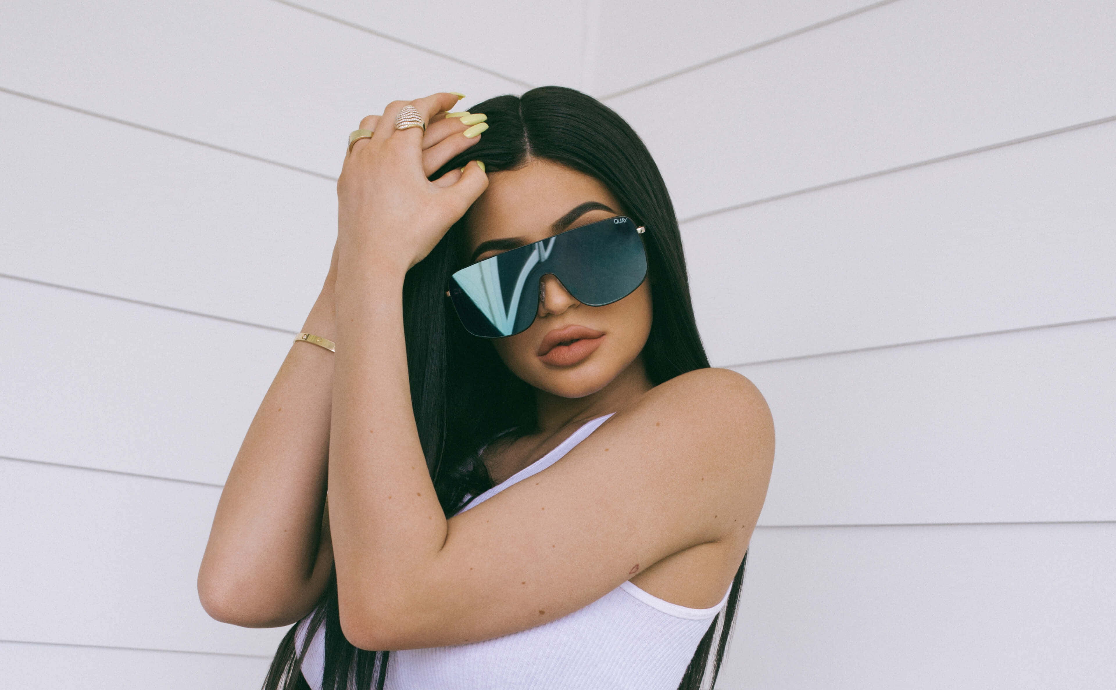 Kylie Jenner, long black hair, oversized sunglasses, 4K Desktop Wallpaper