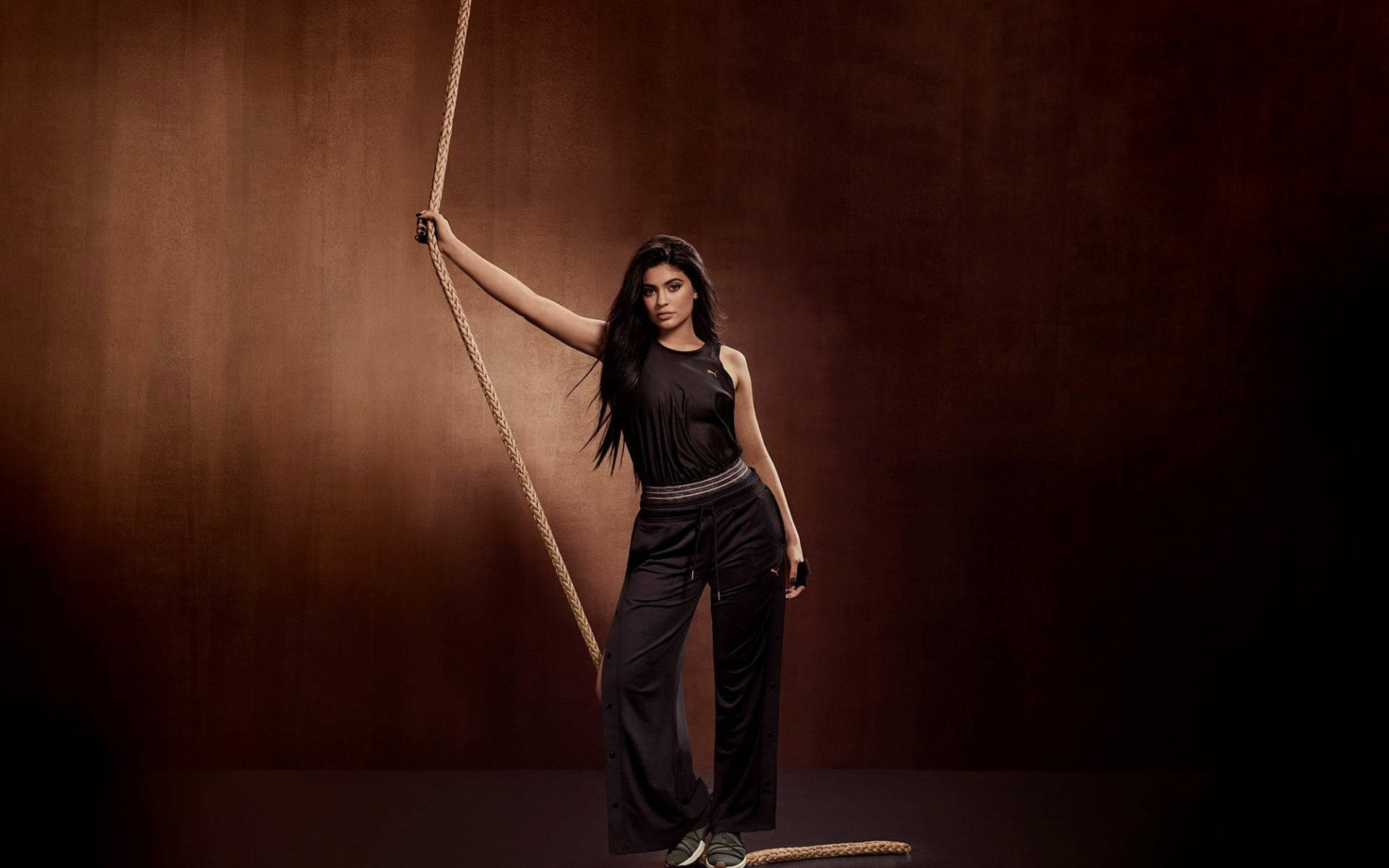 Kylie Jenner, black athletic wear, thick rope, Full HD Desktop Wallpaper