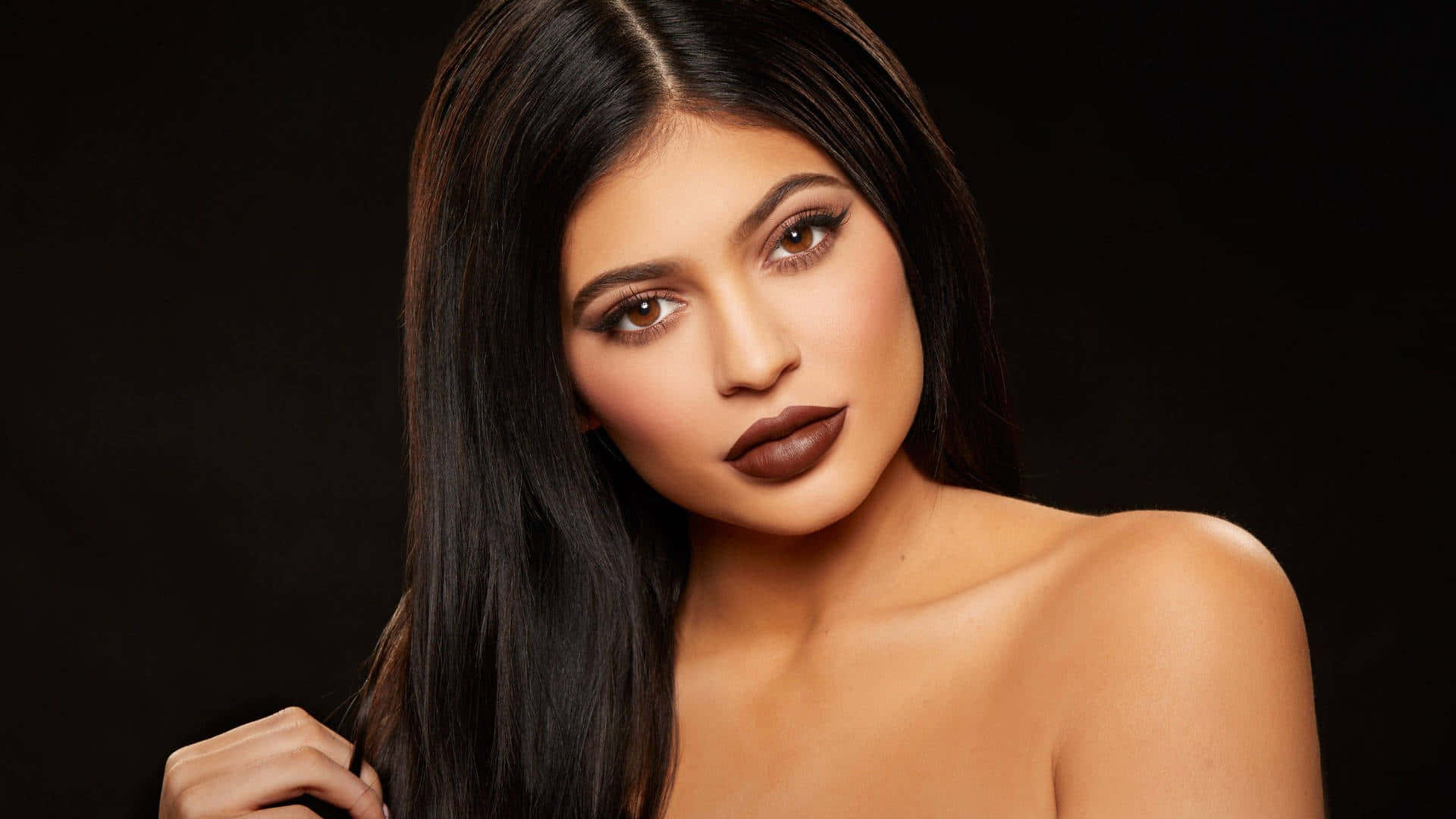 Kylie Jenner, 4K, long dark hair, Full HD Desktop Wallpaper