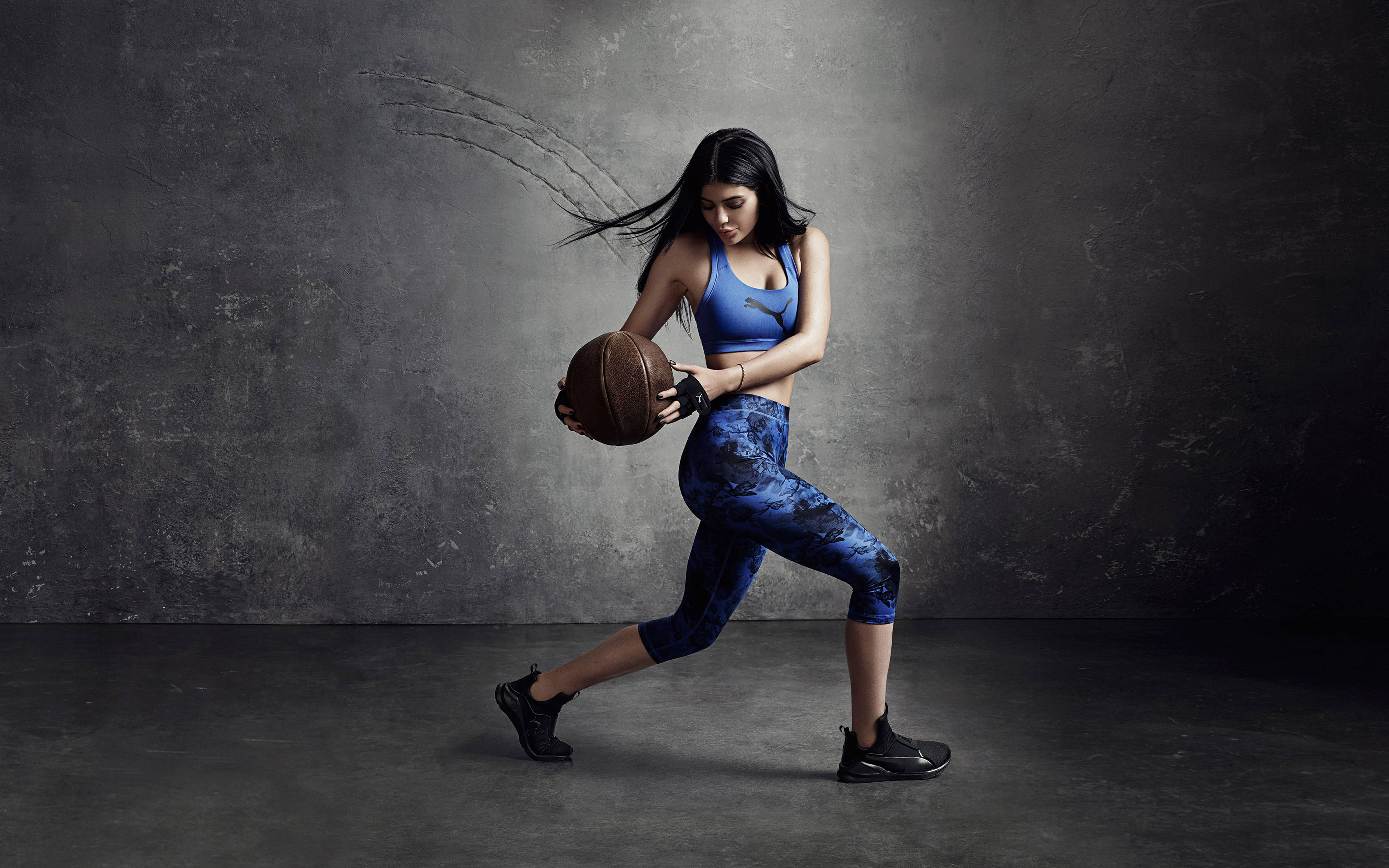 Kylie Jenner, basketball photoshoot, blue athletic wear, 4K Desktop Wallpaper