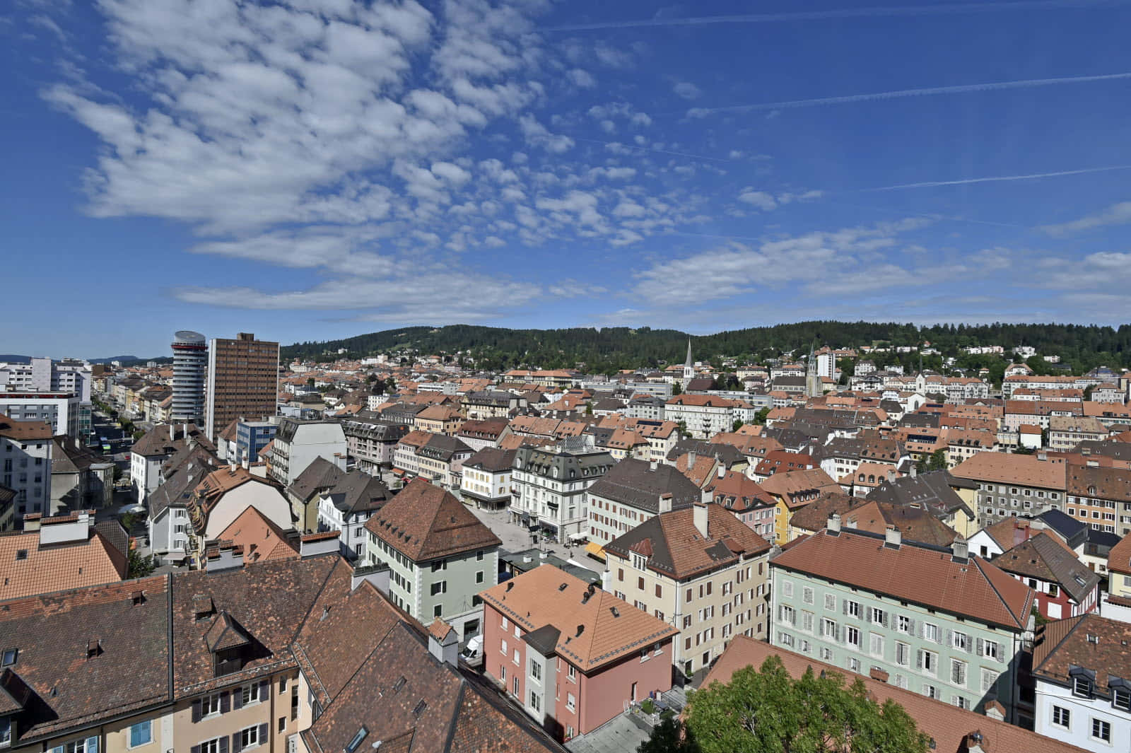 La Chaux De Fonds, cityscape, red-tiled roofs, HD Desktop Wallpaper