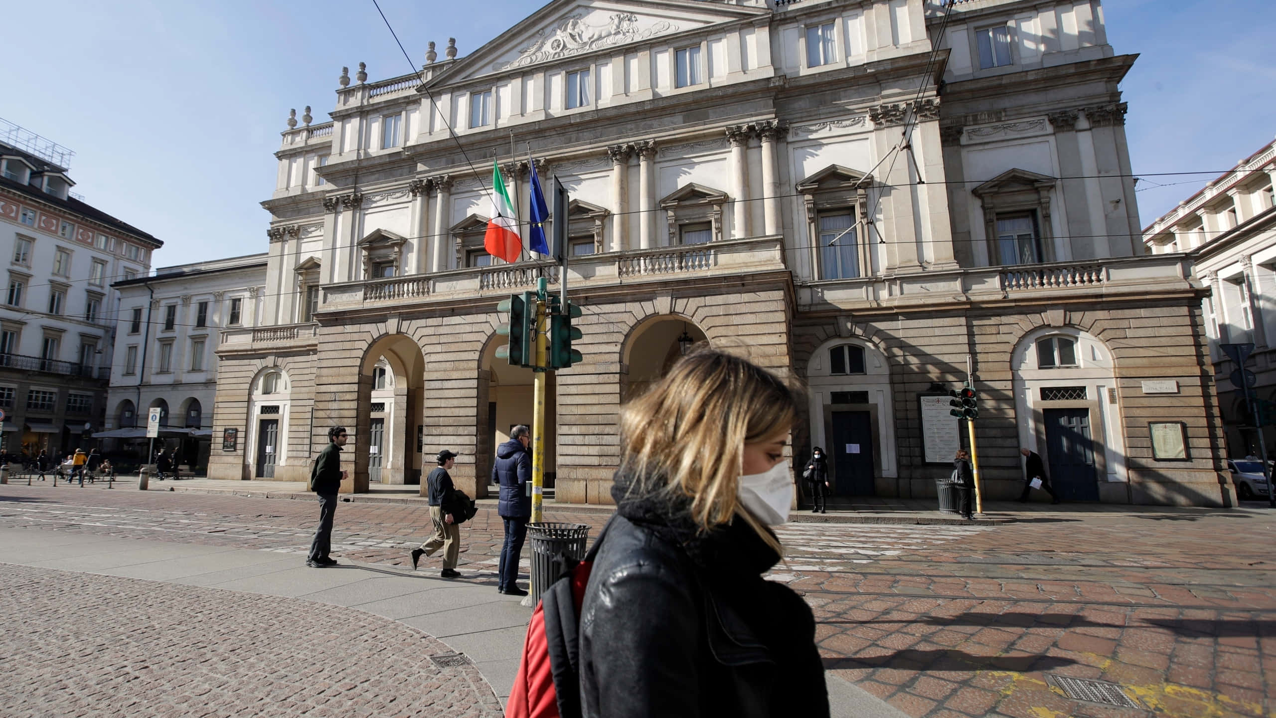 La Scala Opera House, neoclassical building, clear blue skies, 2K Desktop Wallpaper