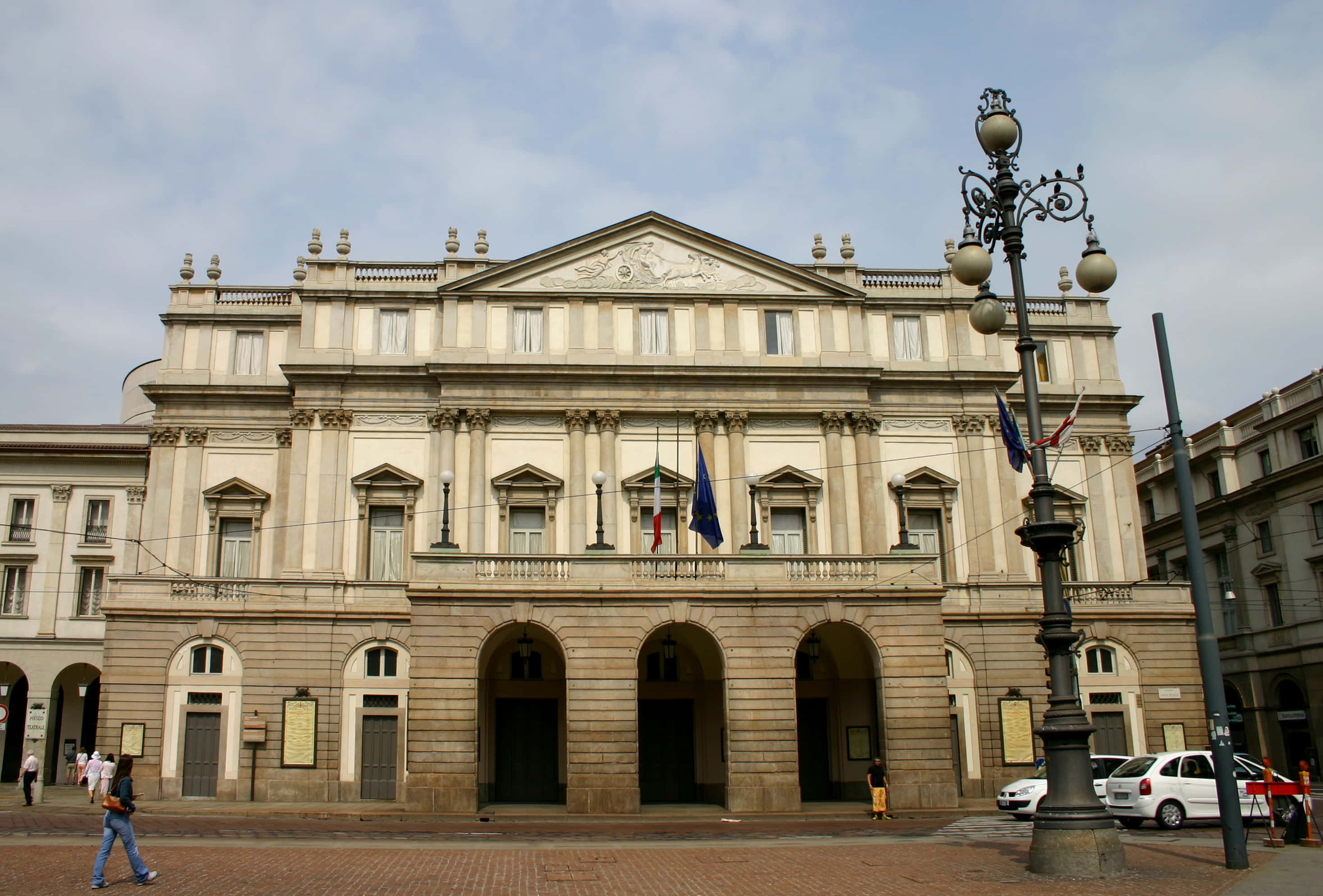 La Scala Opera House, neoclassical, arched entrances, 2K Desktop Wallpaper