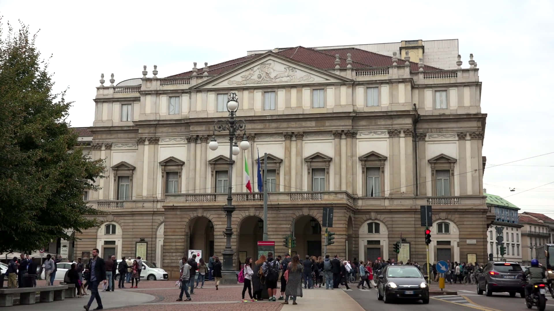 La Scala Opera House, neoclassical building, arched entrances, Full HD Desktop Wallpaper