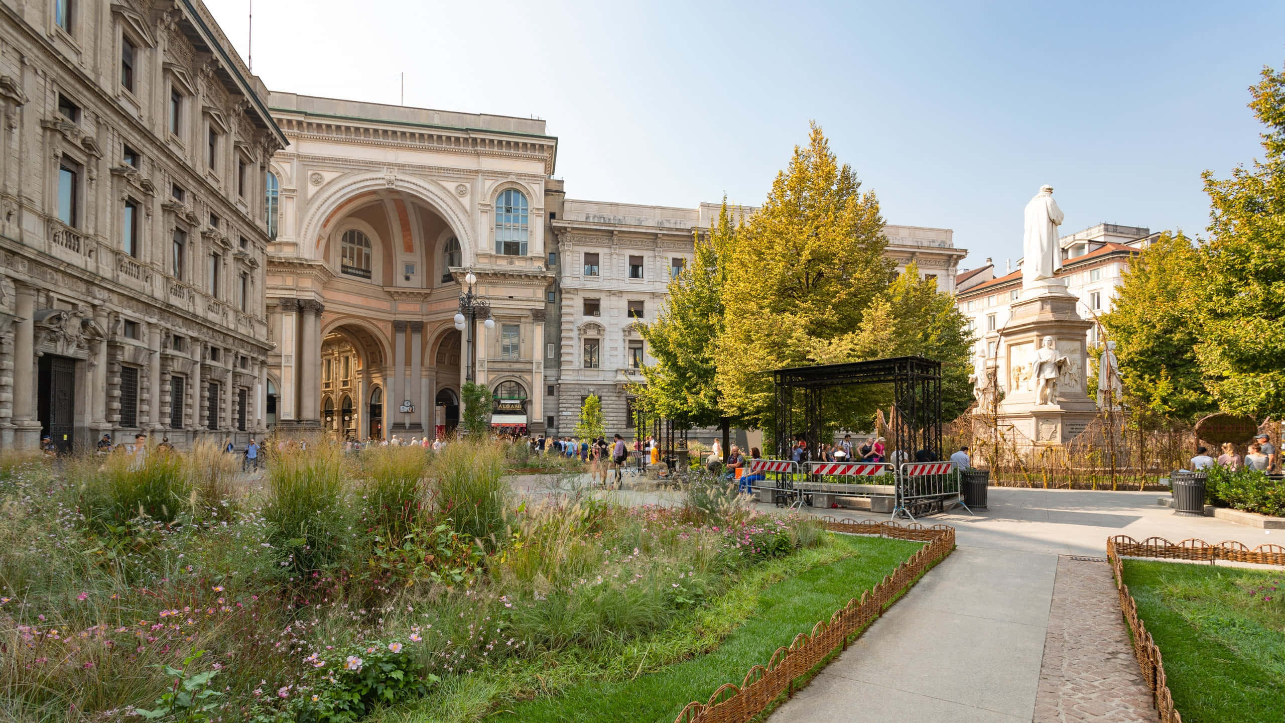 La Scala Opera House, garden with statue, urban square, 2K Desktop Wallpaper
