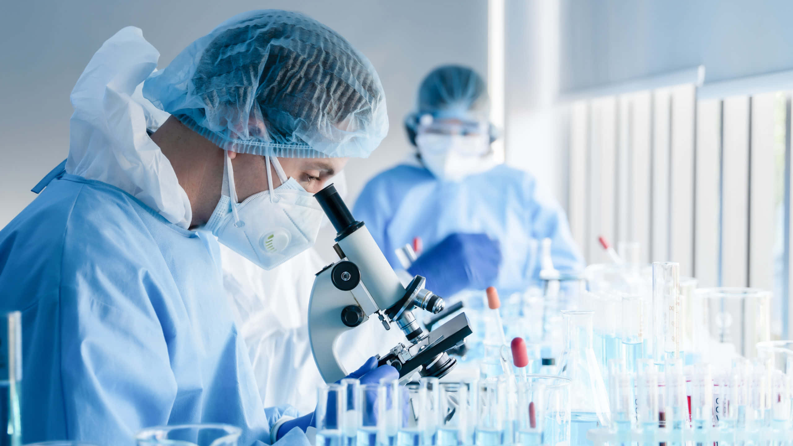 laboratory, blue protective gear, microscope, 2K Desktop Wallpaper