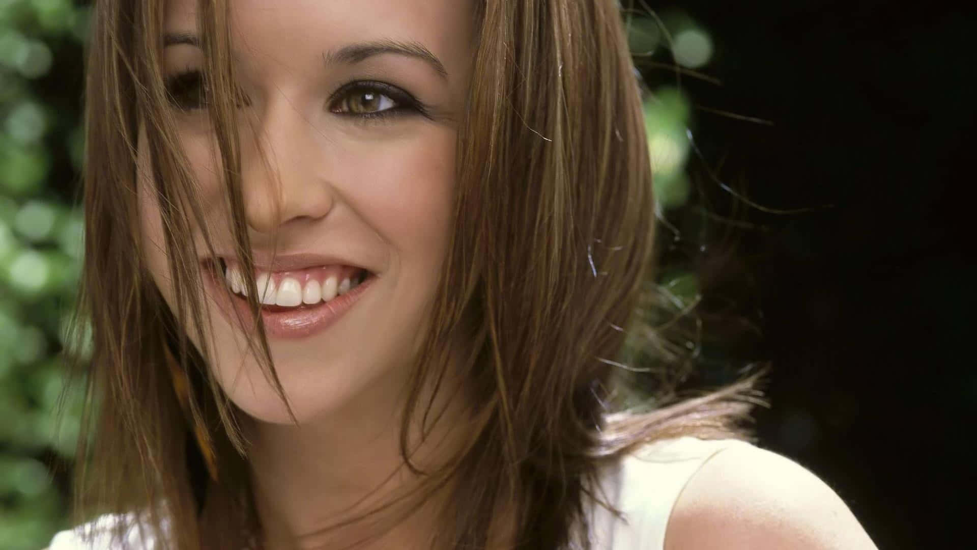 Lacey Chabert, brown hair, smiles brightly, Full HD Desktop Wallpaper