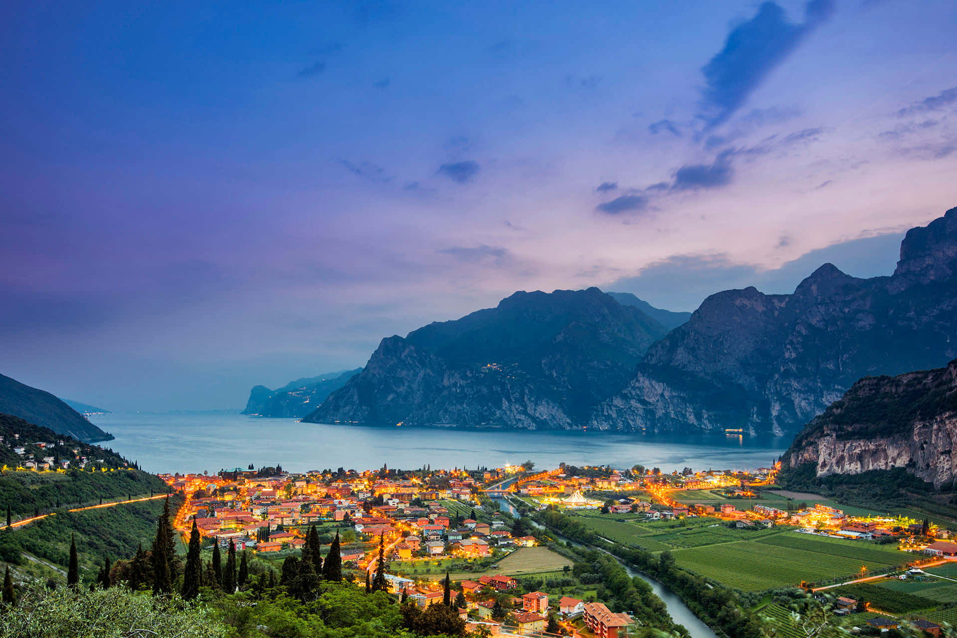 Lago Di Garda, twilight sky, lakeside town, Full HD Desktop Wallpaper
