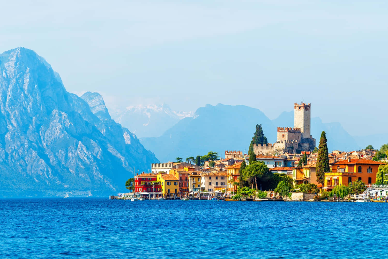 Lago Di Garda, colourful town, historic castle, HD Desktop Wallpaper