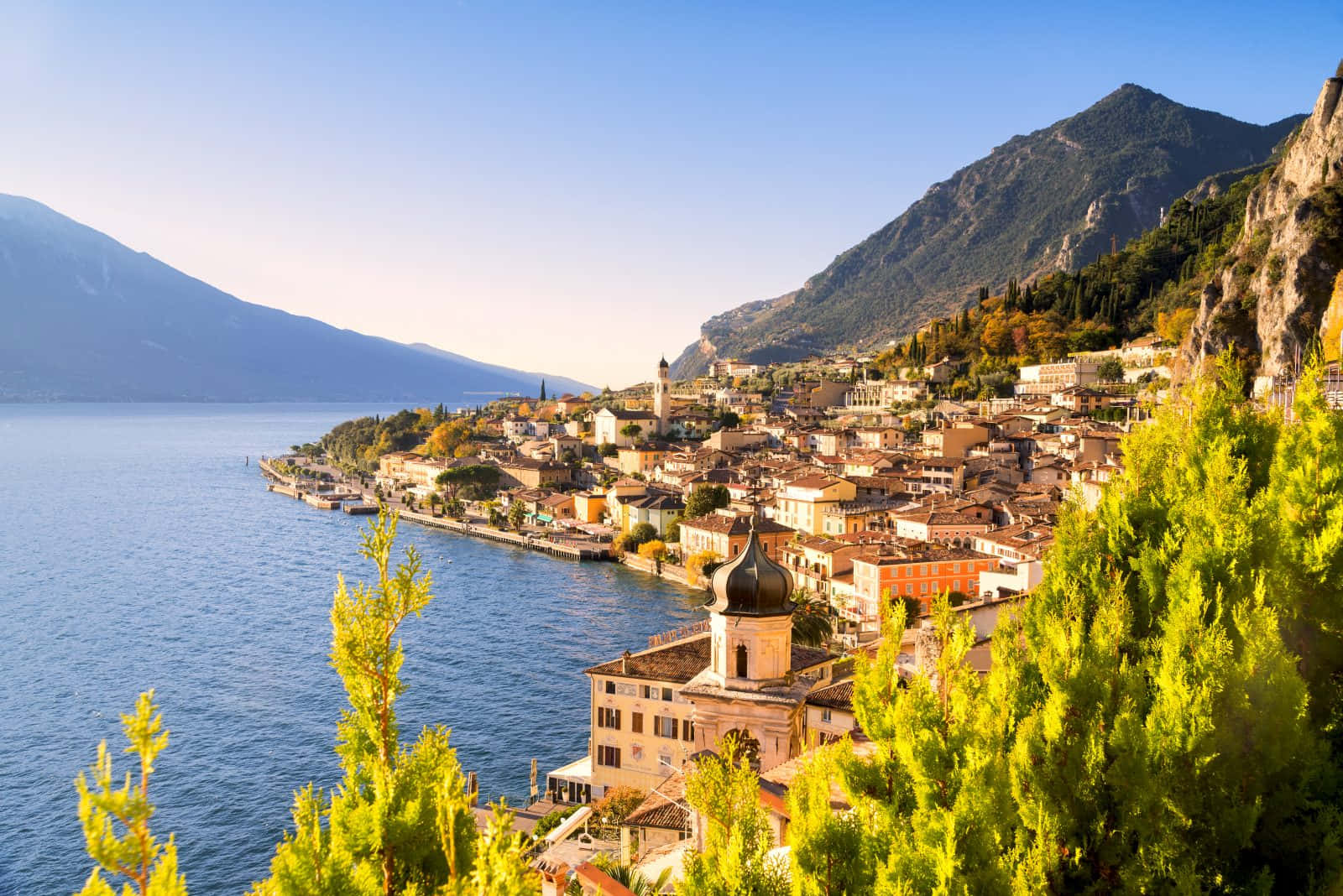 Lago Di Garda, bright sunset, cliffside town, HD Desktop Wallpaper