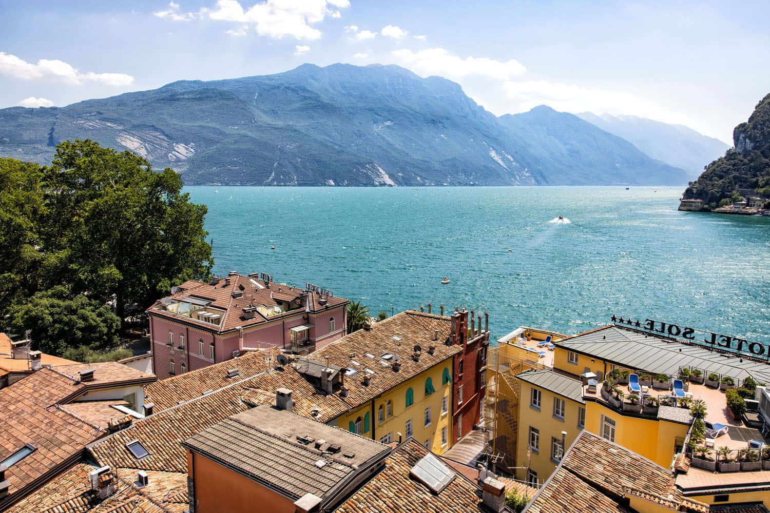 Lago Di Garda, terracotta-roofed buildings, lakeshore, HD Desktop Wallpaper