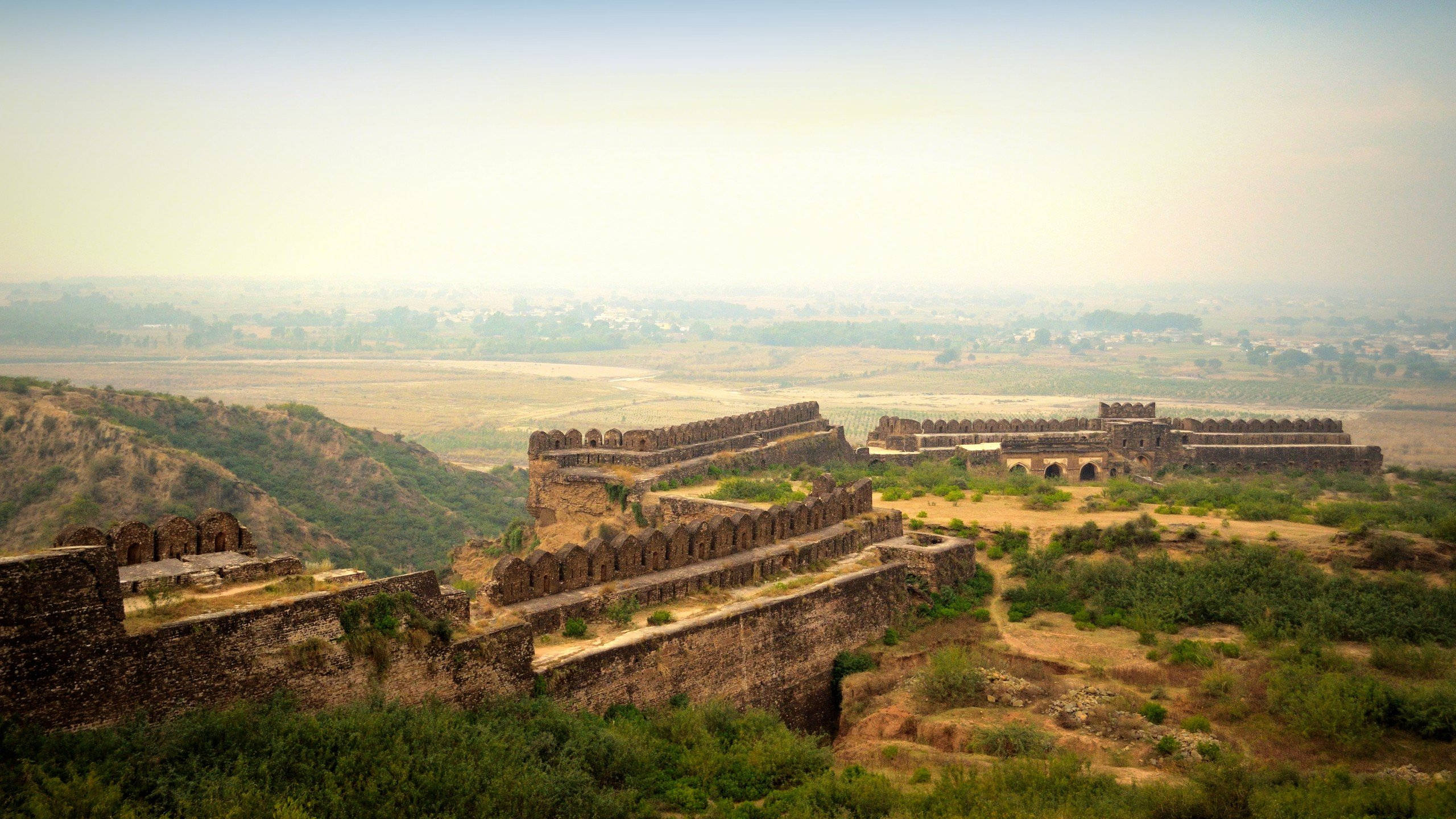 Lahore, Pakistani historical, ancient stone fortress, 2K Desktop Wallpaper