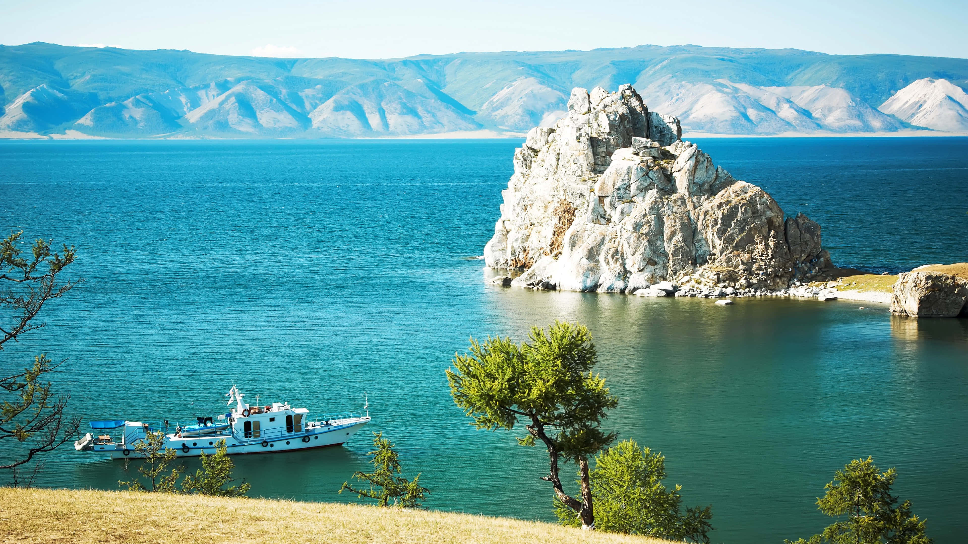 Lake Baikal, turquoise lake, rocky island, 4K Desktop Wallpaper