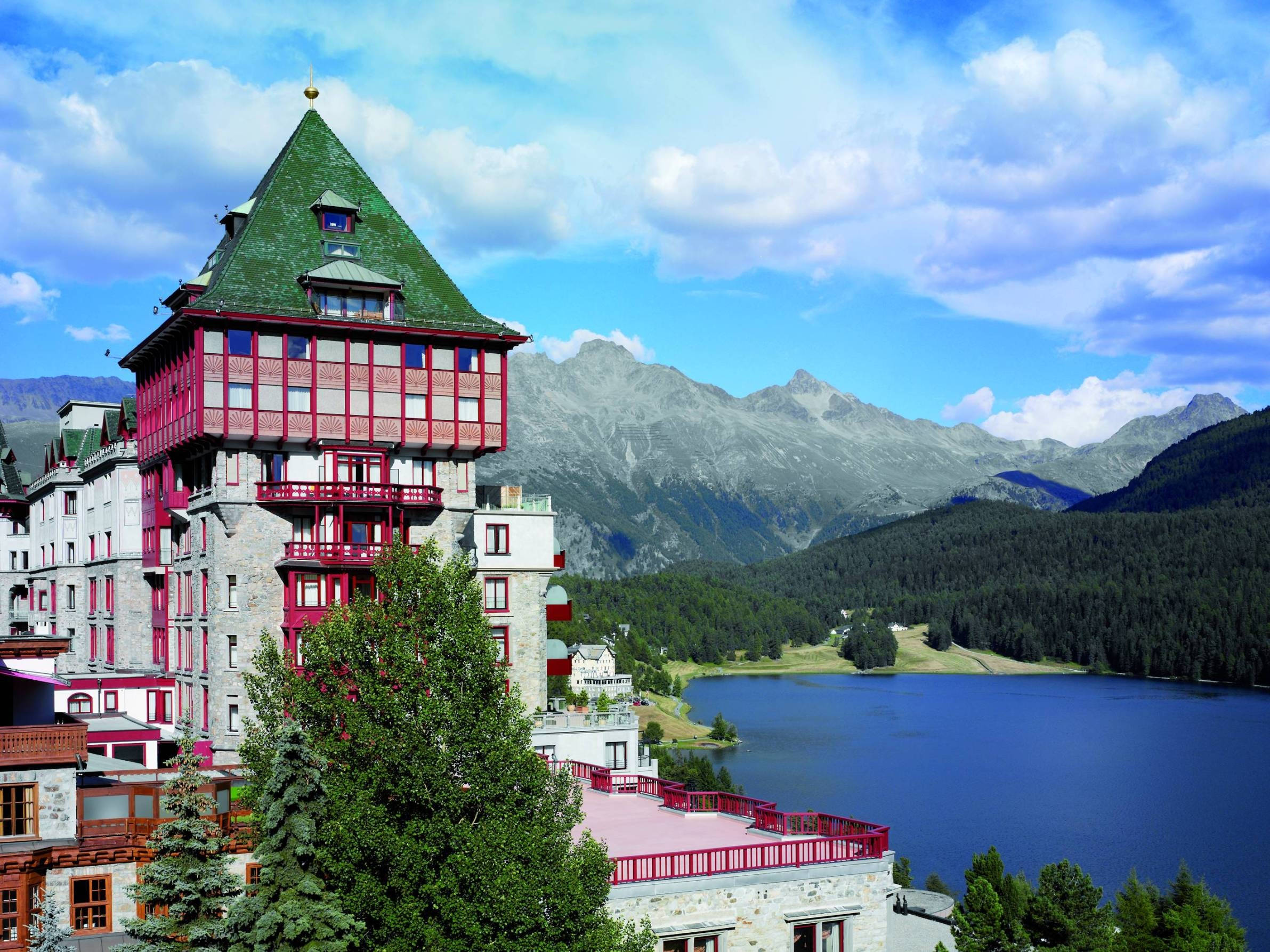 City Lake And Mountains, red and stone hotel, green roof, Full HD Desktop Wallpaper