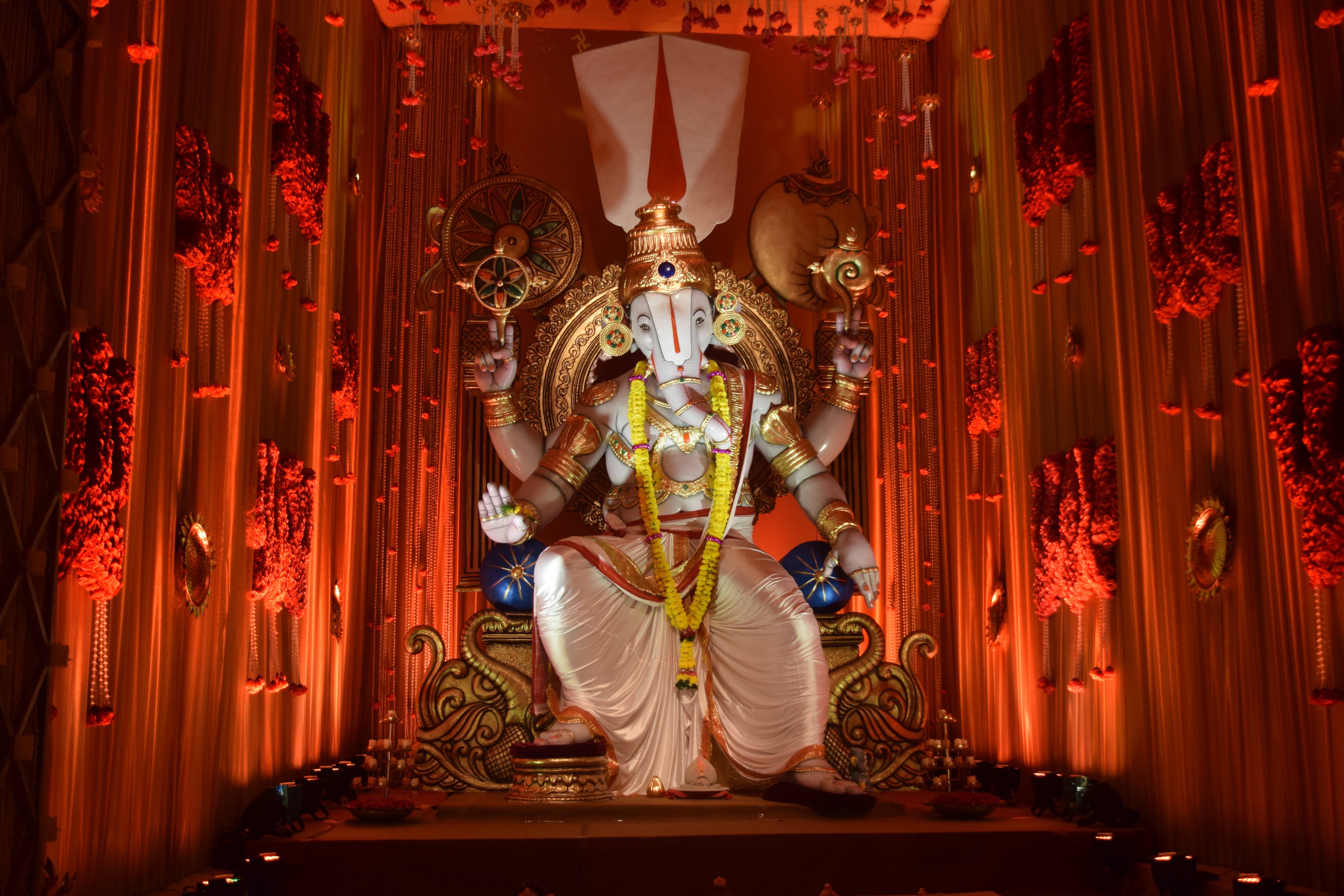 Lalbaugcha Raja, Neon Red, white Ganesha statue, 5K Desktop Wallpaper