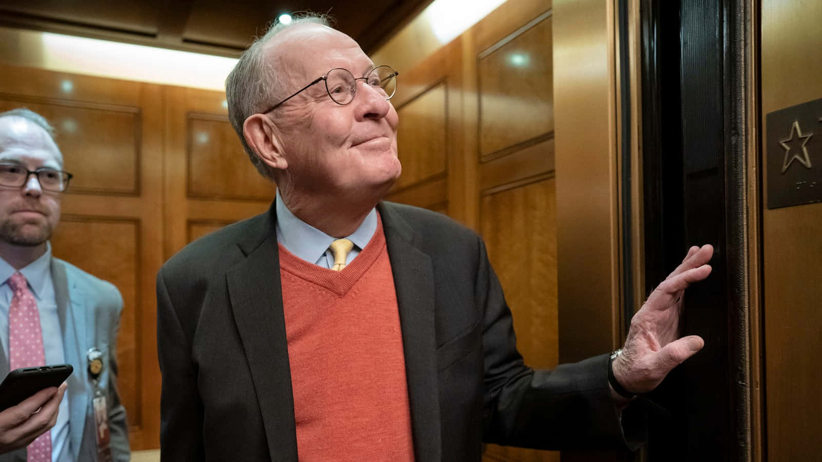 Lamar Alexander, suit, orange sweater, HD Desktop Wallpaper