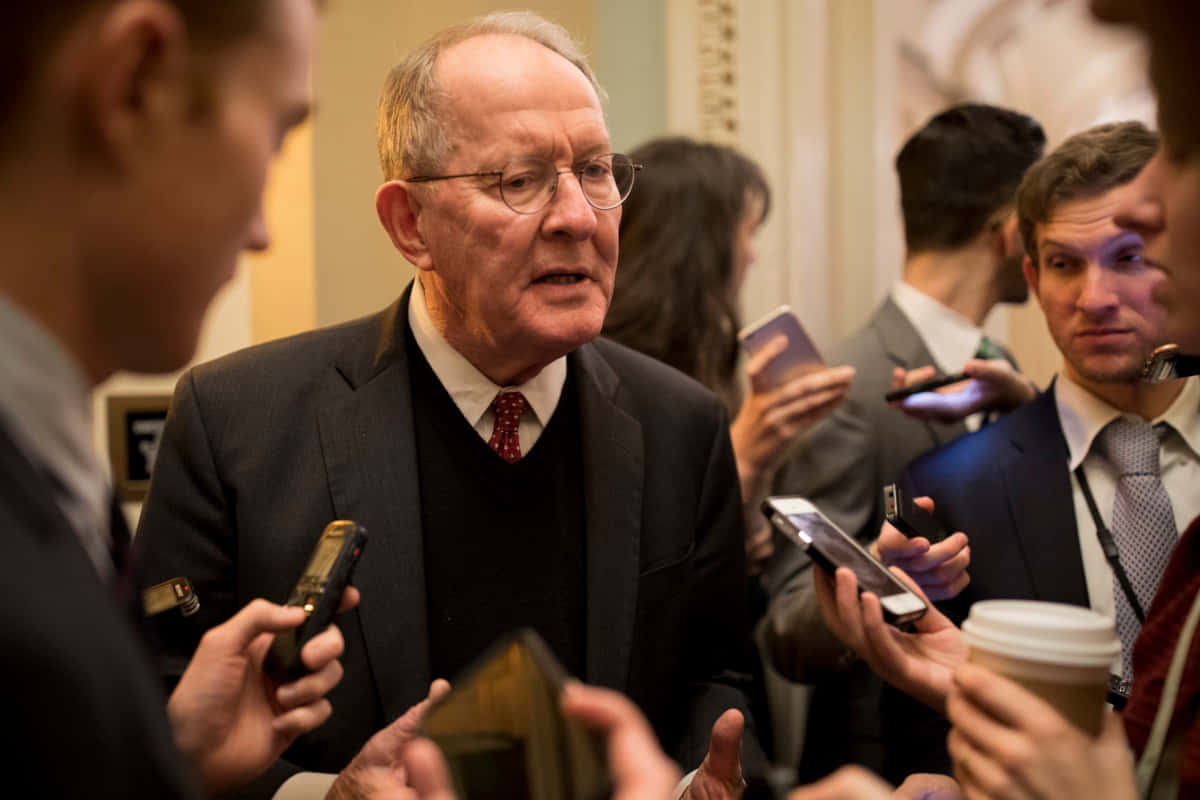 Lamar Alexander, suit, glasses, SD Desktop Wallpaper