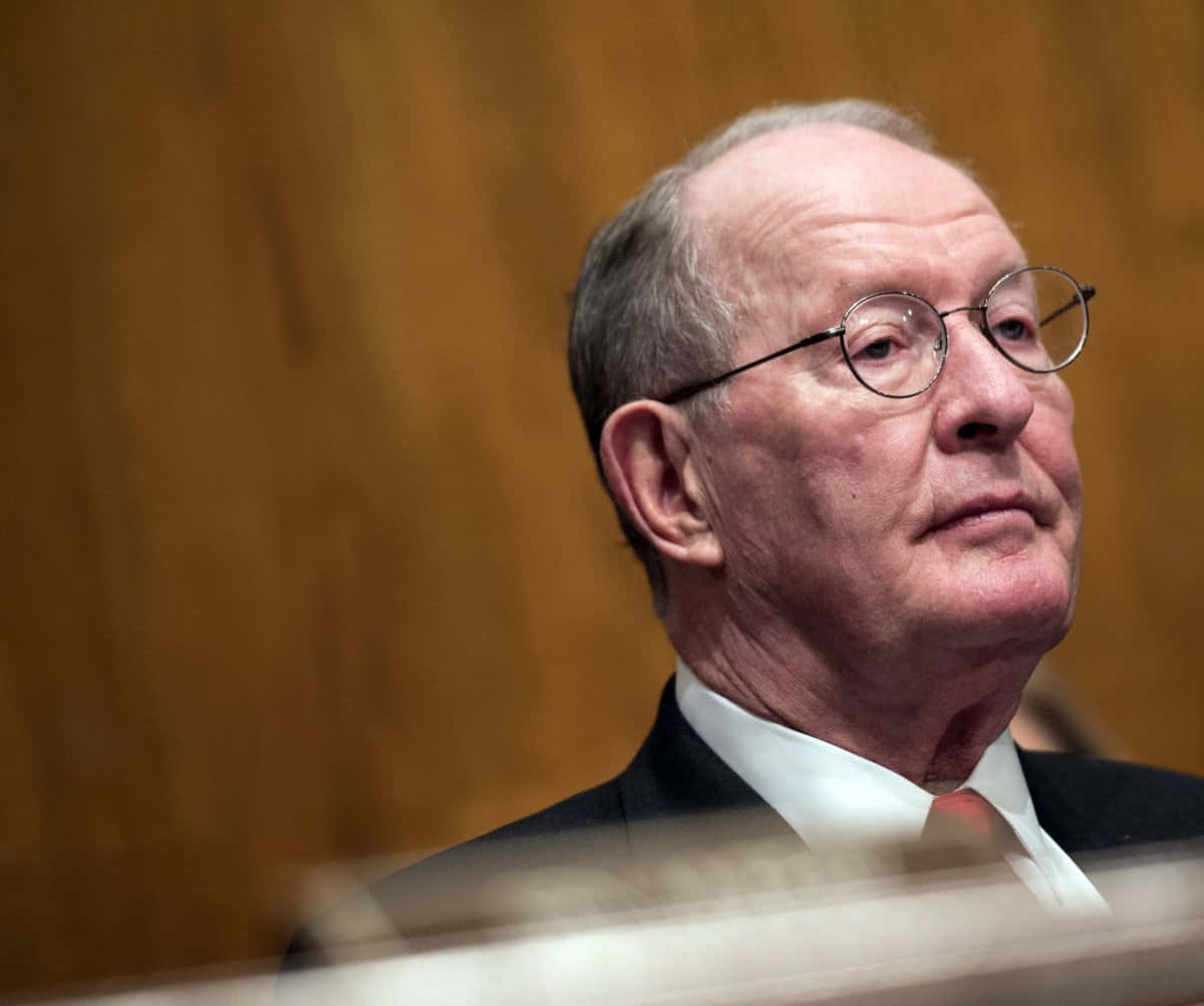 Lamar Alexander, suit, glasses, SD Desktop Wallpaper
