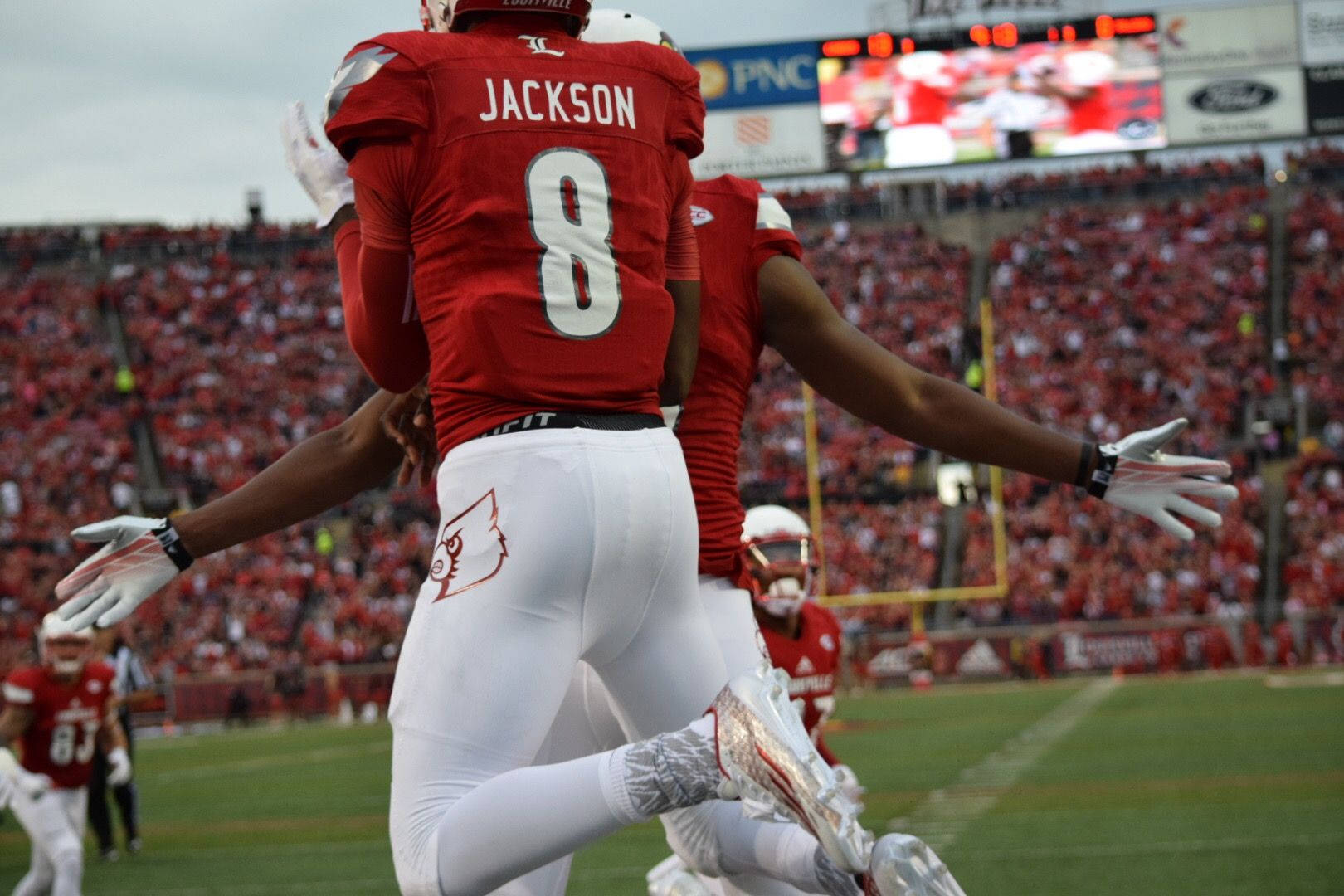 Lamar Jackson, red jersey, number 8, HD Desktop Wallpaper
