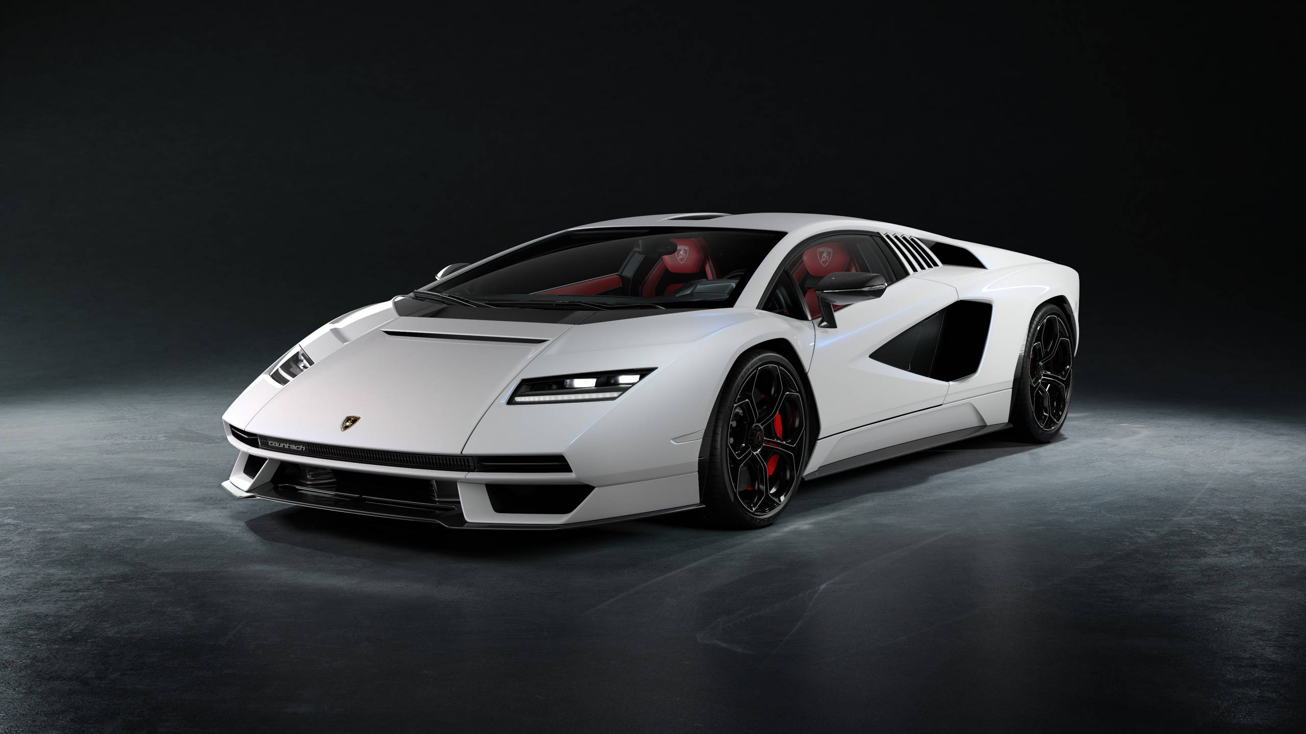 Lamborghini Countach, white, red interior, 2K Desktop Wallpaper
