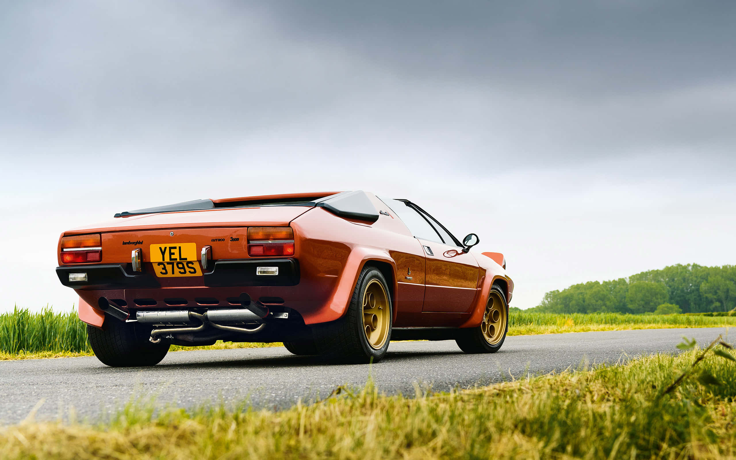 Lamborghini Silhouette, vintage orange sports car, gold rims, 2K Desktop Wallpaper