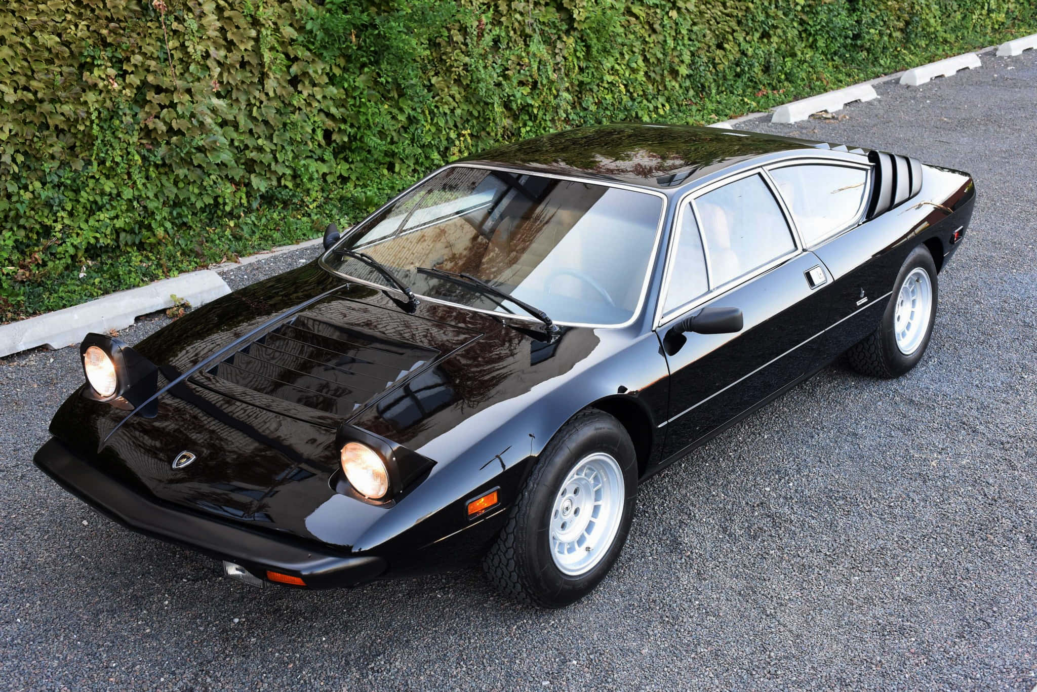 Lamborghini Urraco, black, white wheels, Full HD Desktop Wallpaper