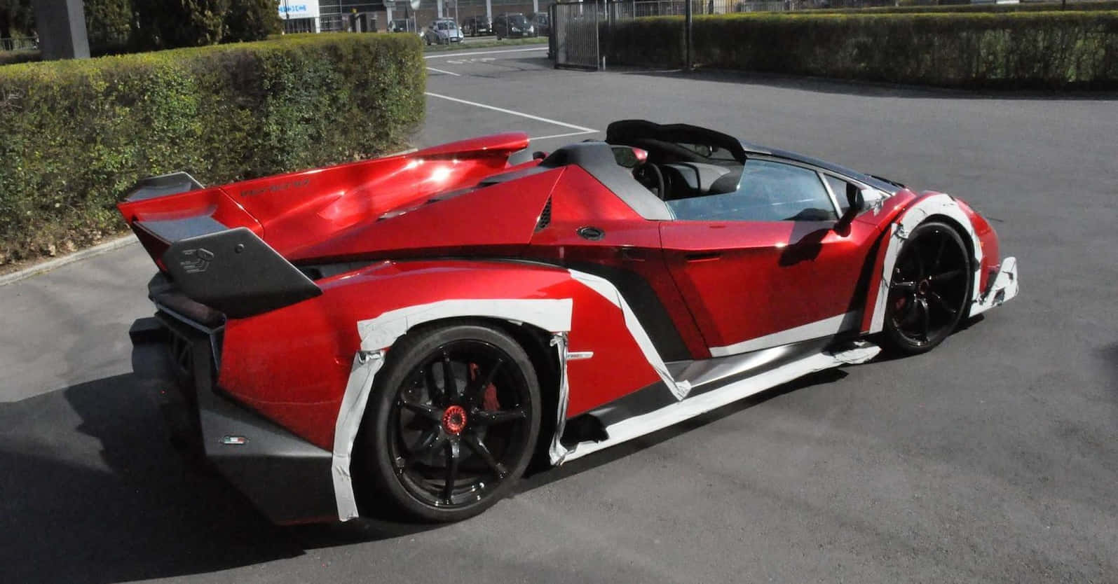 Lamborghini Veneno, glossy red, white racing stripes, HD Desktop Wallpaper