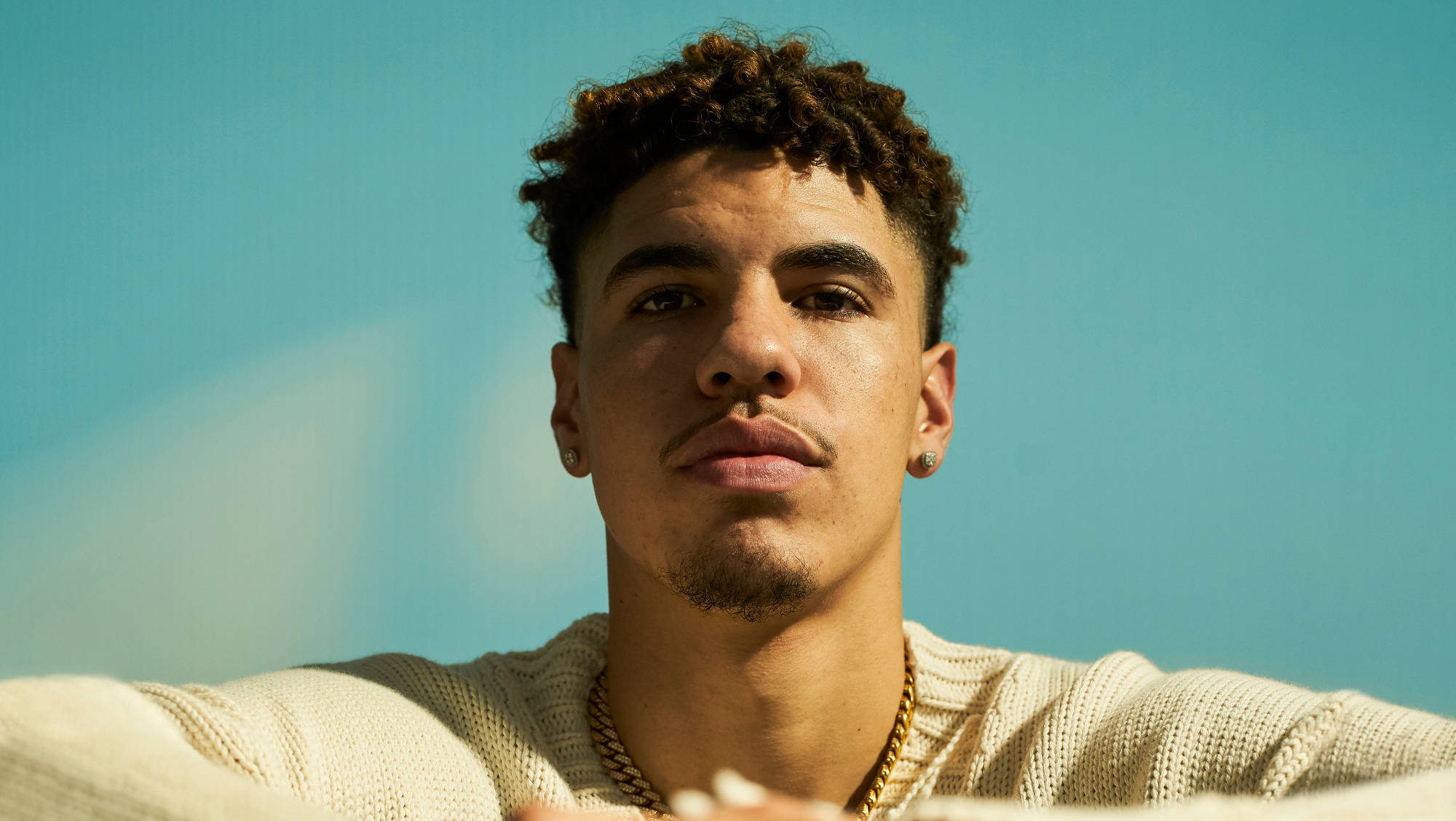 Lamelo Ball, curly hair, gold chain, Full HD Desktop Wallpaper