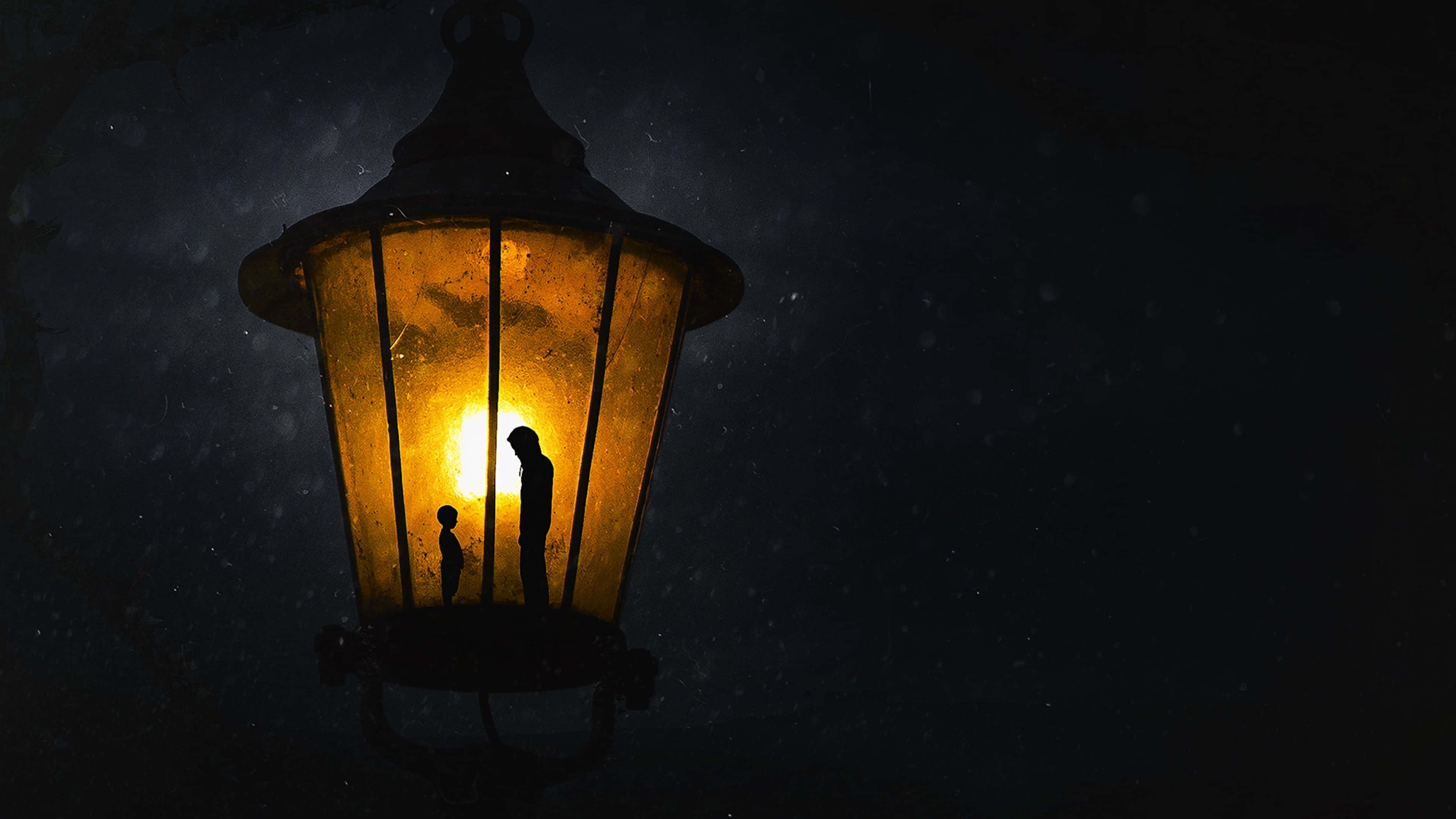 vintage lantern, warm amber light, adult, 4K Desktop Wallpaper