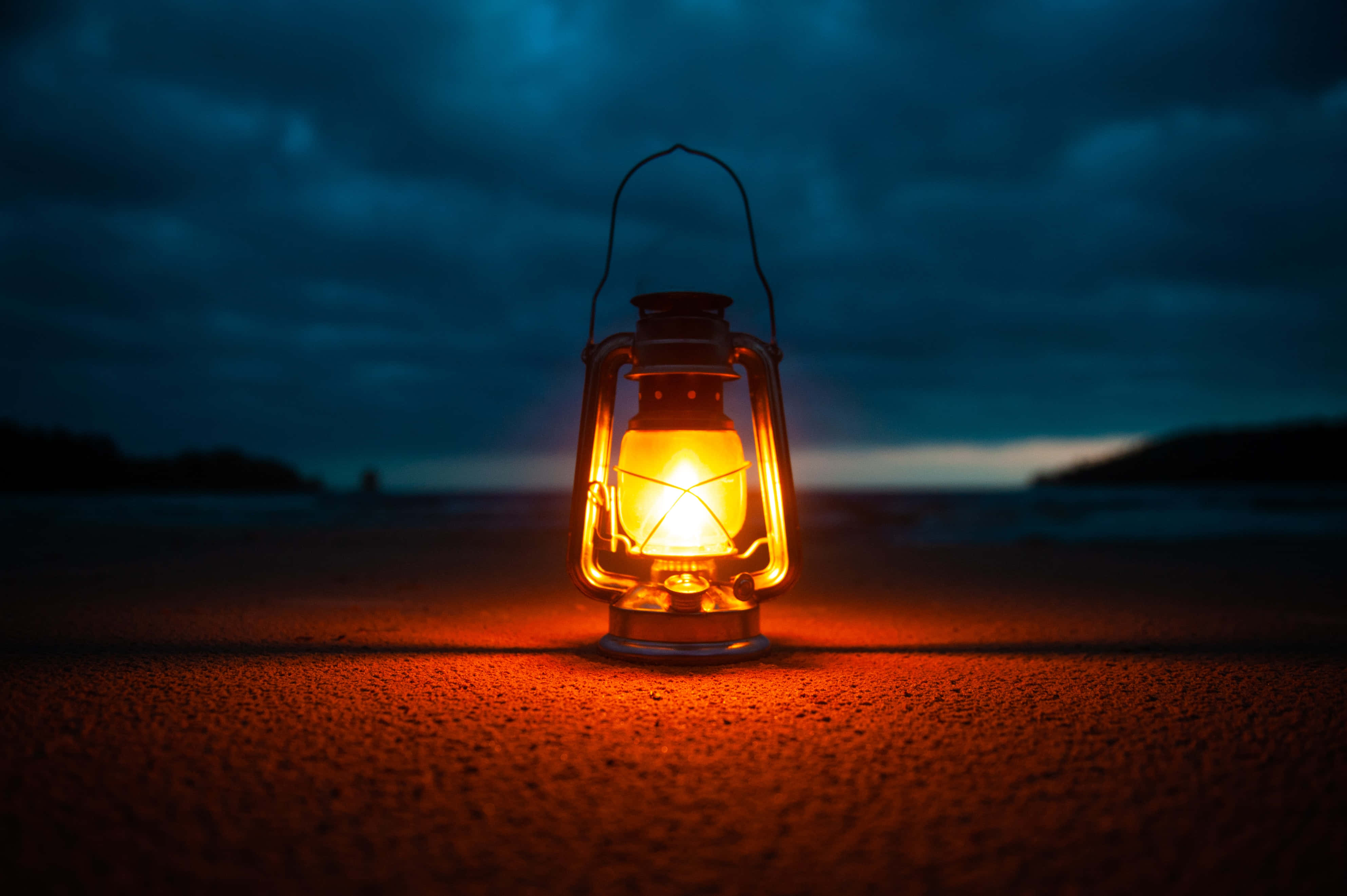 twilight lantern, glowing lantern, sandy beach, 4K Desktop Wallpaper