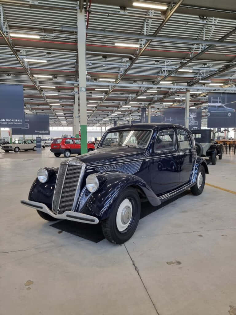 Lancia Aprilia, vintage sedan, glossy dark blue, SD Phone Wallpaper