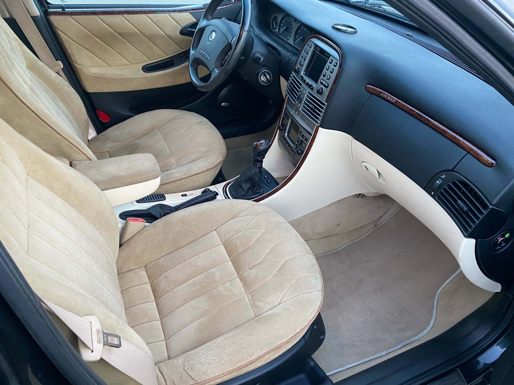 Lancia Lybra, beige quilted leather seats, black dashboard, Full HD Desktop Wallpaper