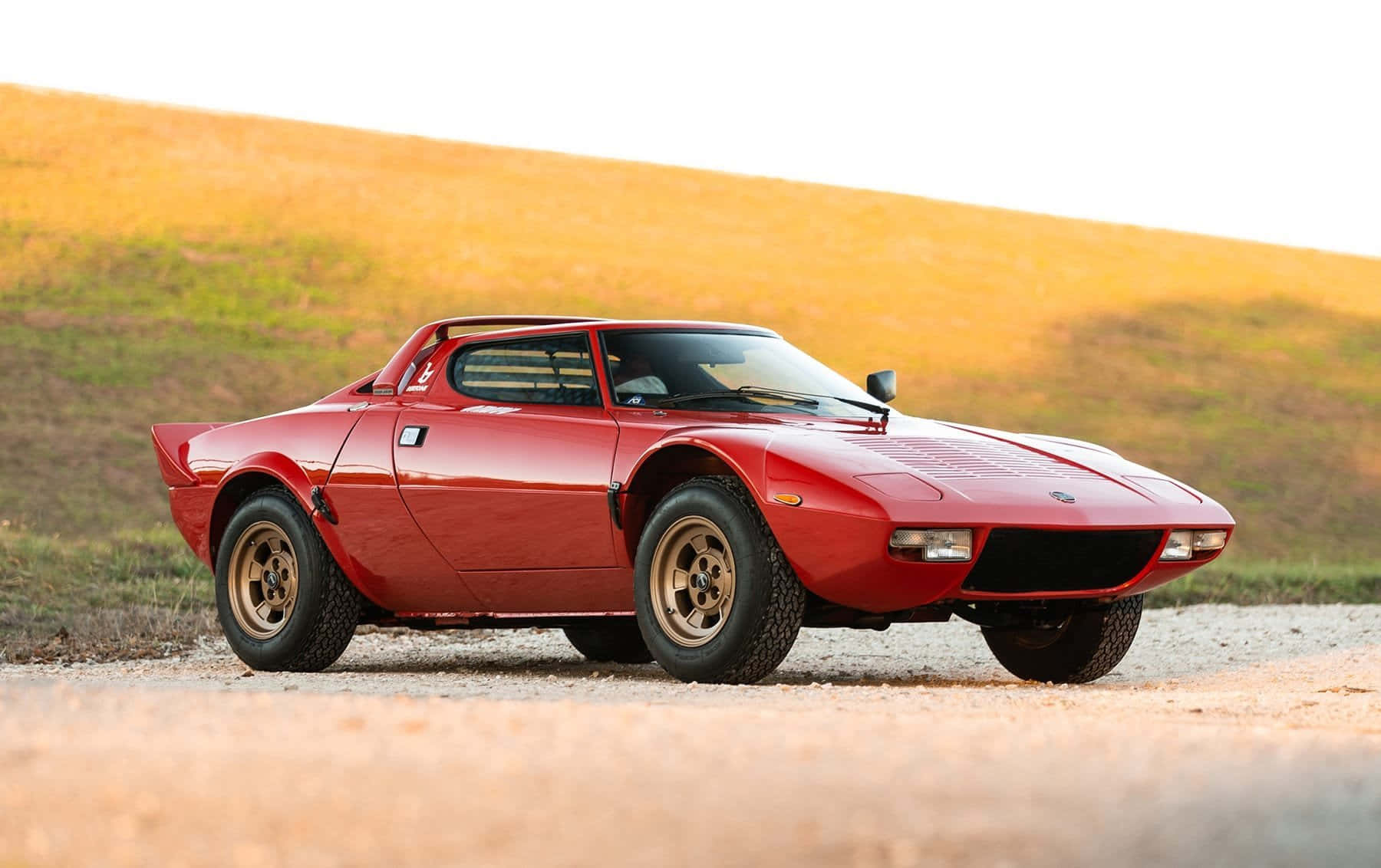 Red Lancia Stratos, classic sports car, gold wheels, HD Desktop Wallpaper