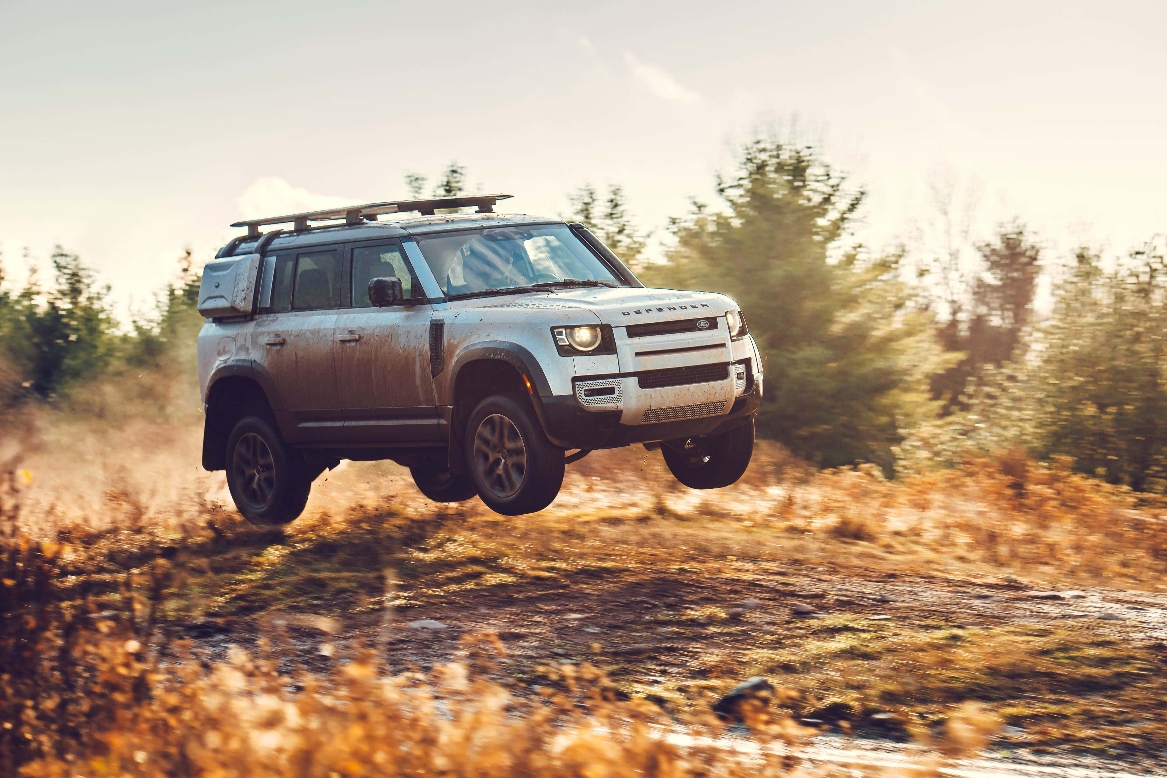 Land Rover Defender, white, golden grass, 4K Desktop Wallpaper