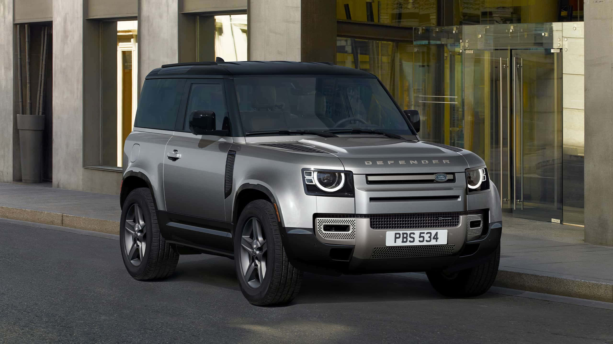 Land Rover Defender, silver, city street, 2K Desktop Wallpaper