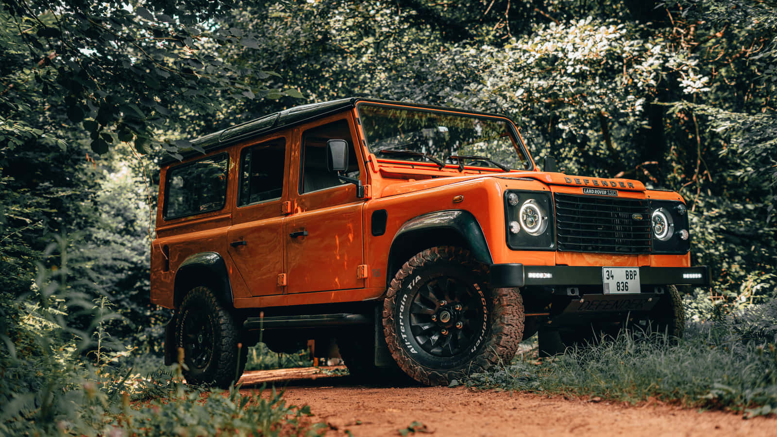 Land Rover Defender, orange, dirt path, HD Desktop Wallpaper