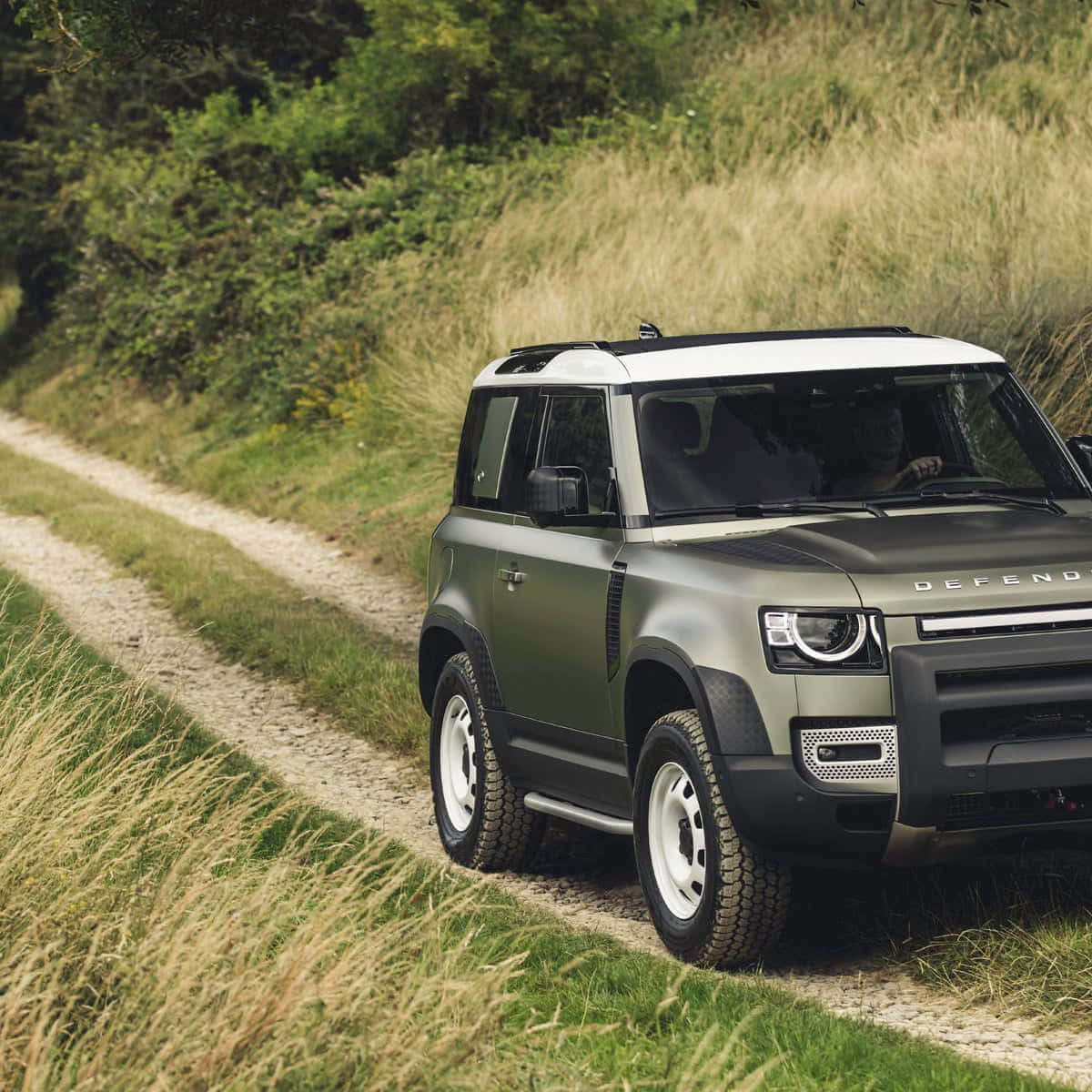 Land Rover Defender, matte olive, gravel path, SD Desktop Wallpaper