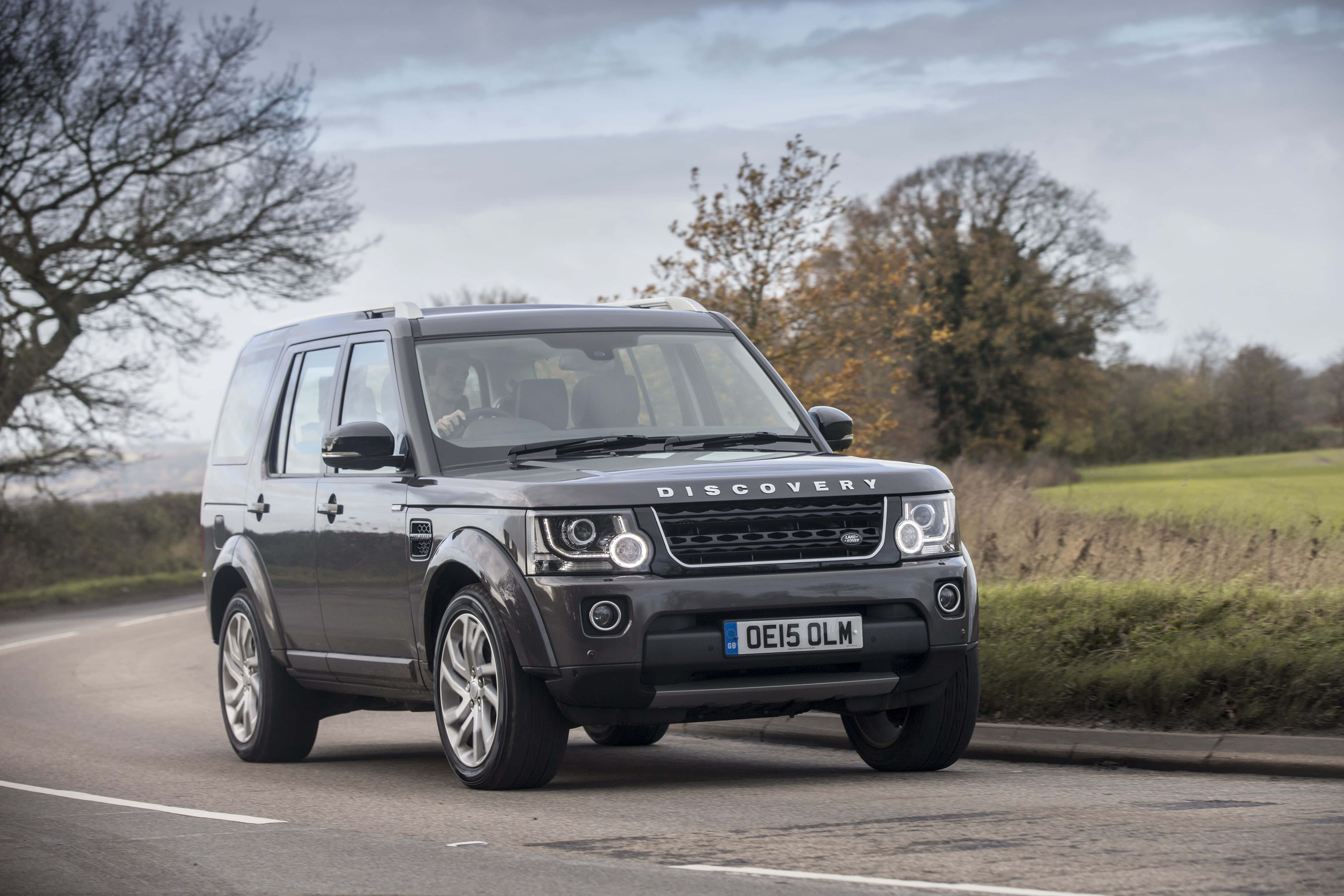 Land Rover Discovery, rural road, bare trees, 5K Desktop Wallpaper