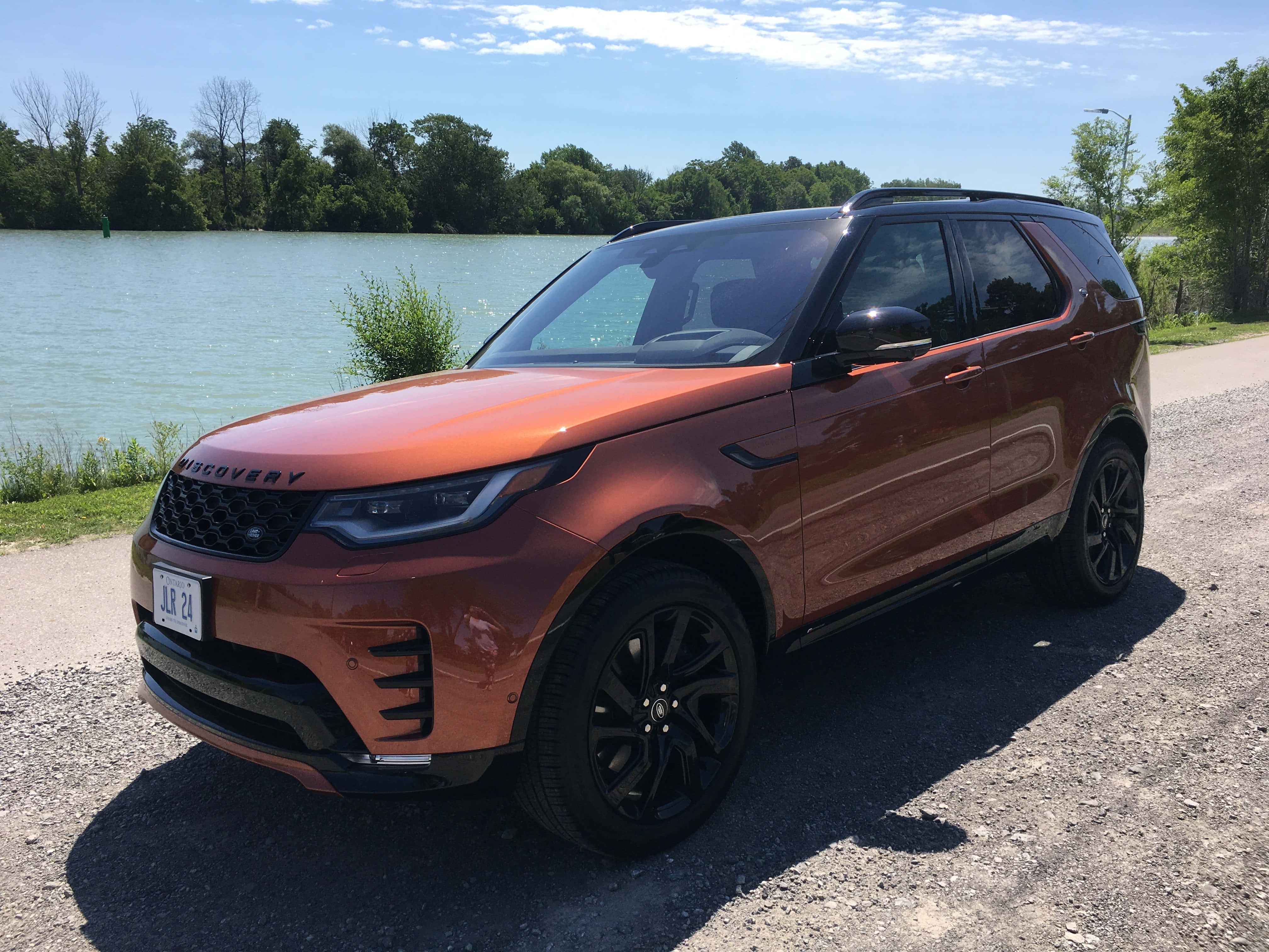 Land Rover Discovery, glossy copper, gravel, 4K Desktop Wallpaper