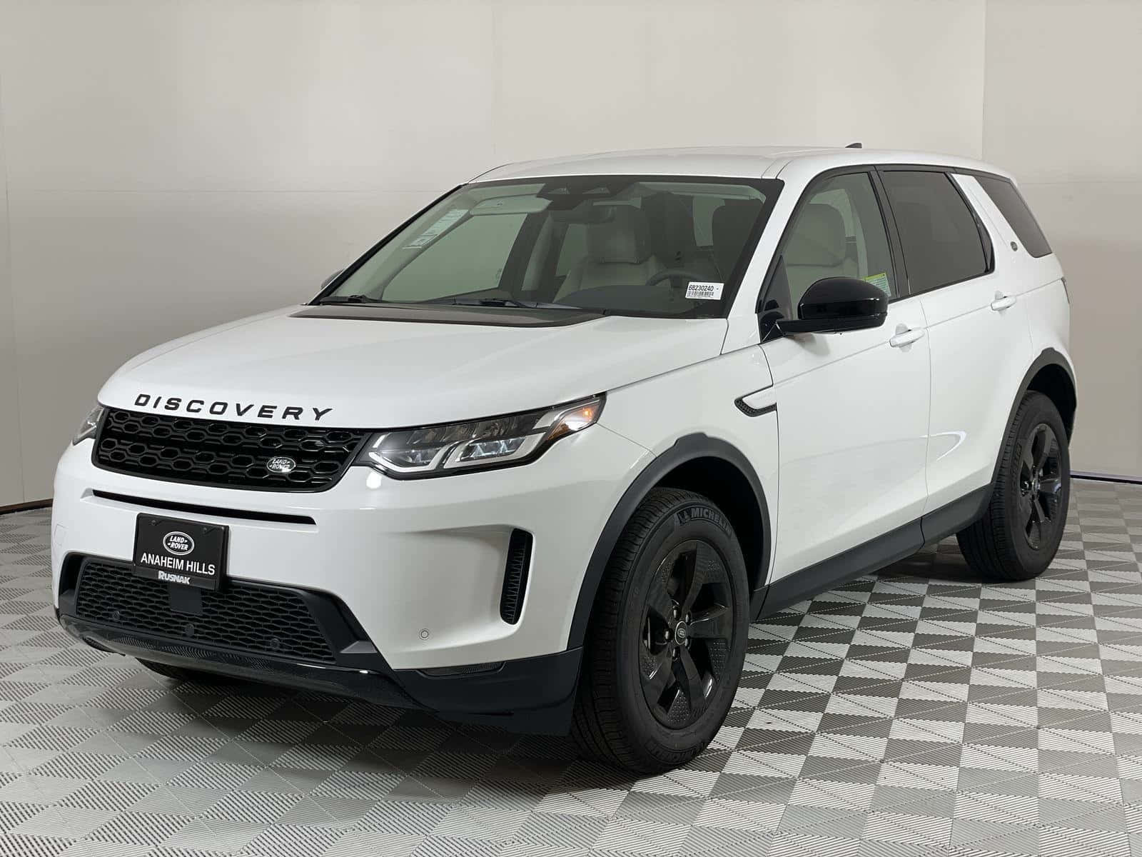 Land Rover Discovery, white, black accents, HD Desktop Wallpaper