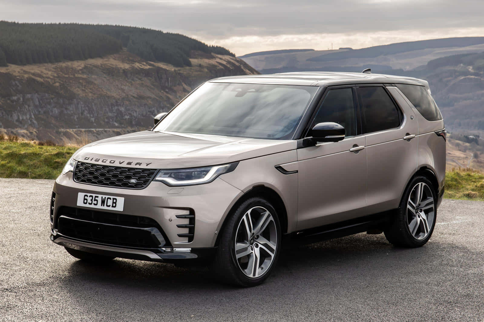 Land Rover Discovery, silver, gravel road, HD Desktop Wallpaper