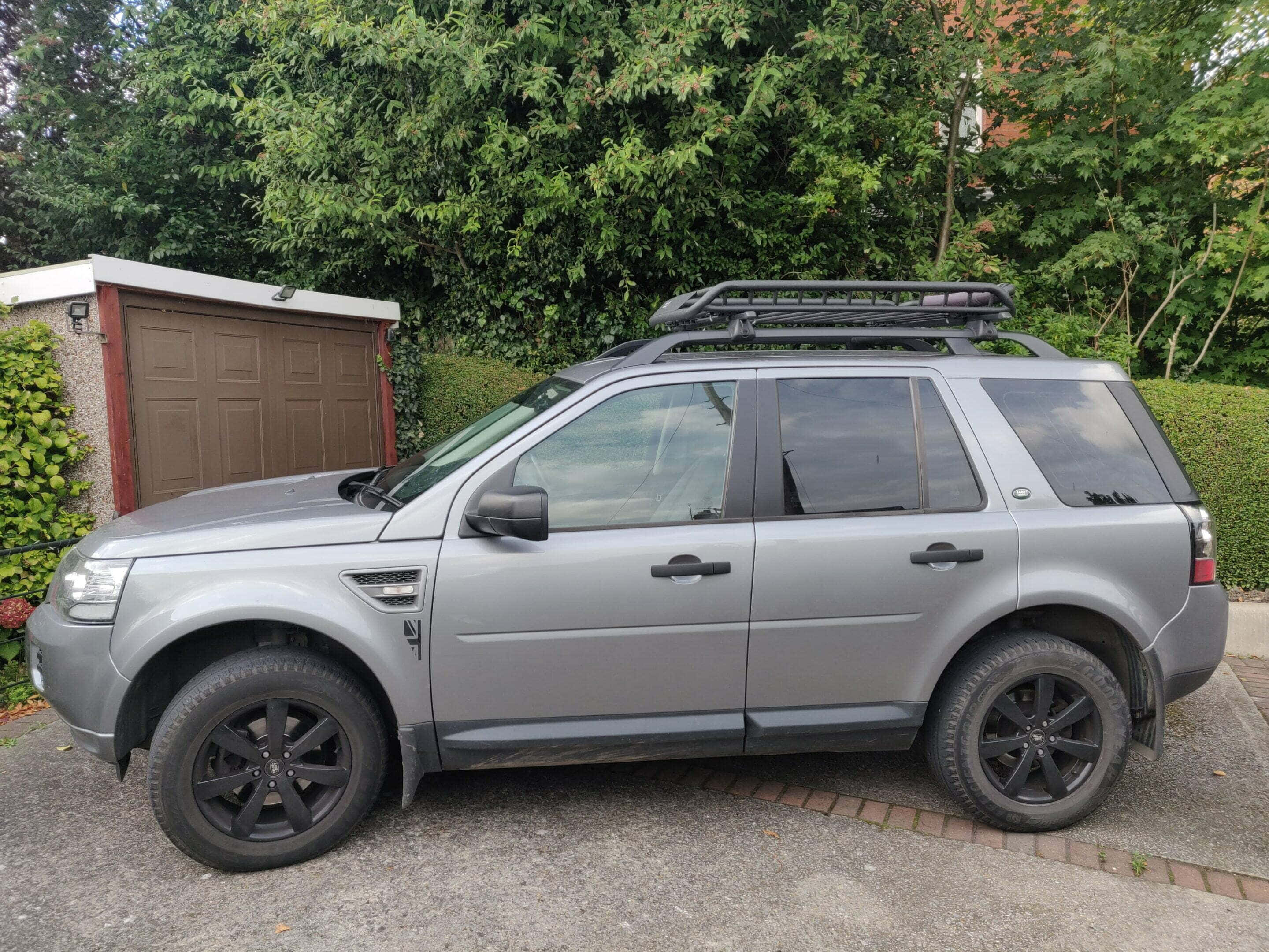 Land Rover Freelander, silver, black wheels, 2K Desktop Wallpaper
