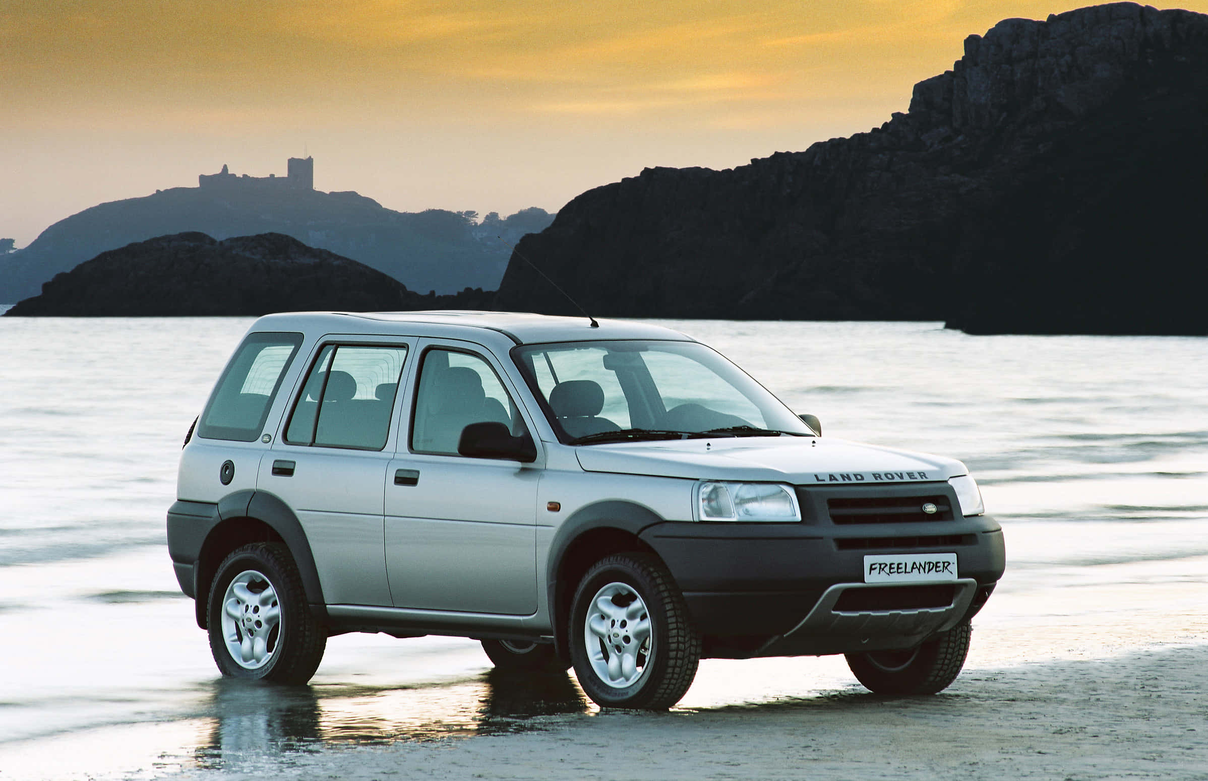 Land Rover Freelander, silver, wet beach, Full HD Desktop Wallpaper