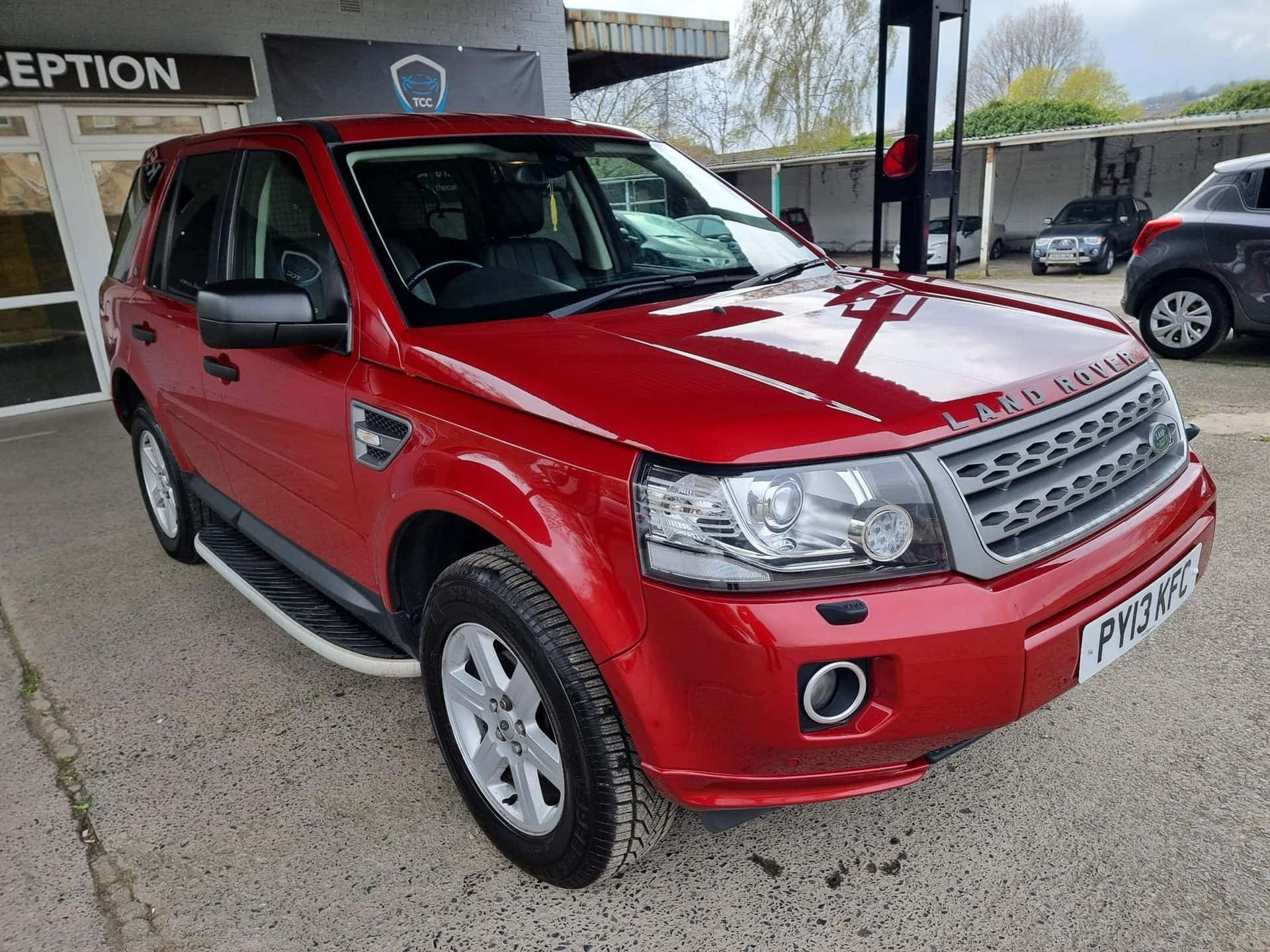 Land Rover Freelander, glossy red, dealership, Full HD Desktop Wallpaper