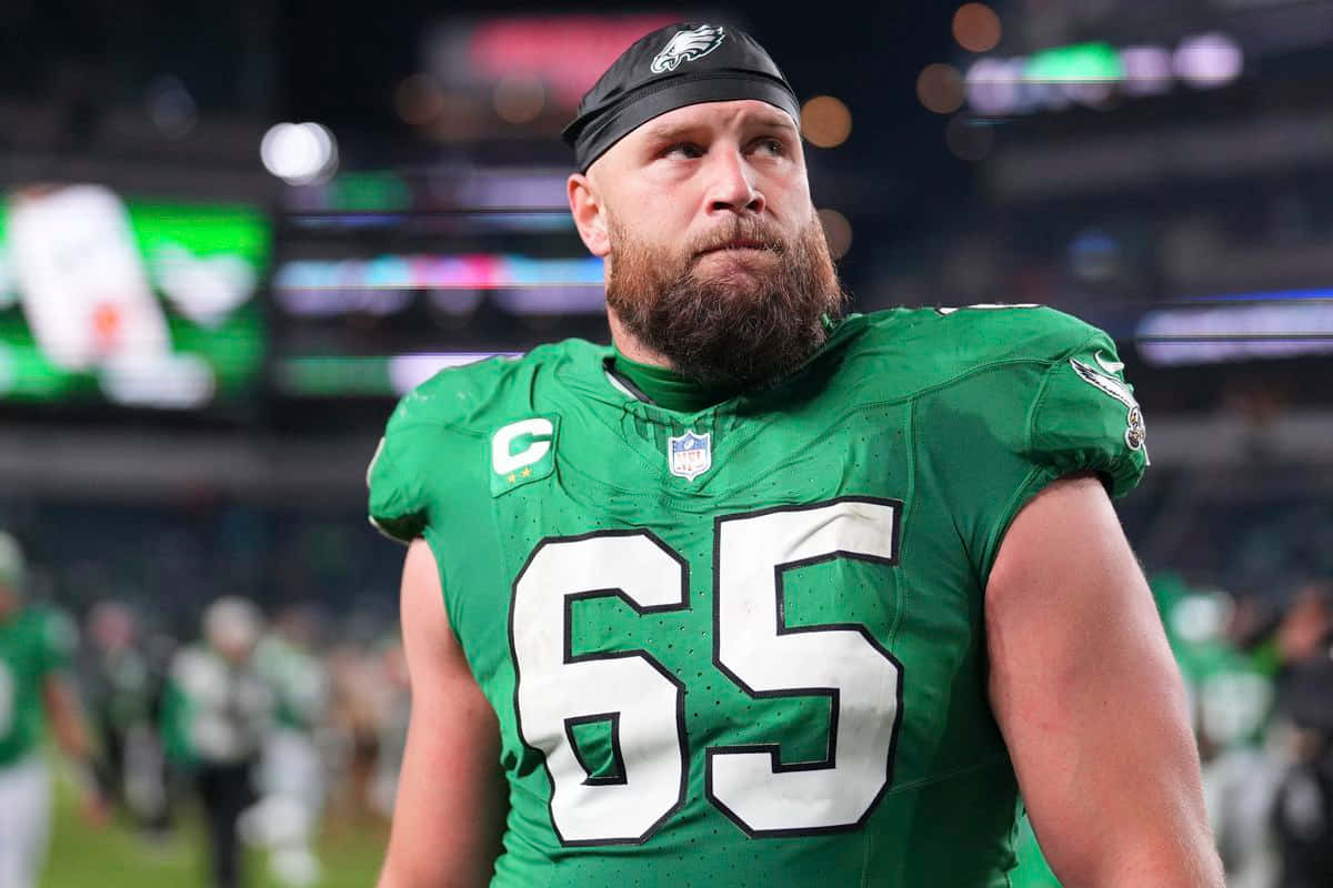 Lane Johnson, green Eagles jersey, number 65, SD Desktop Wallpaper