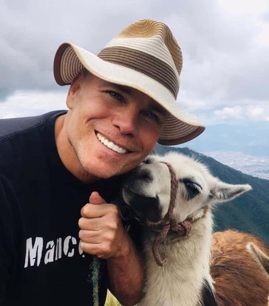 Lanny Poffo, straw hat, white llama, SD Phone Wallpaper