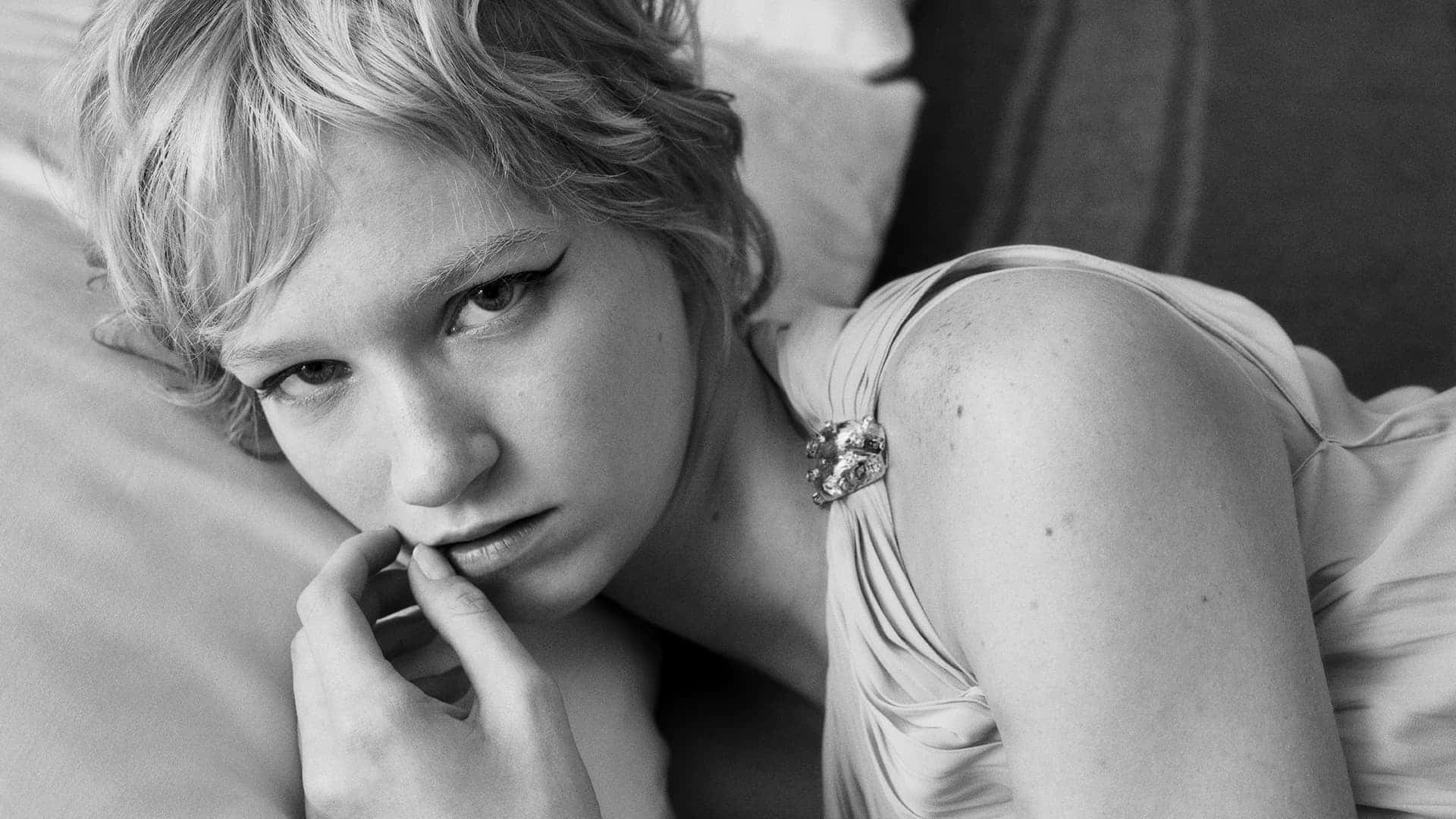 Lanvin, black and white portrait, woman with short blonde hair, Full HD Desktop Wallpaper