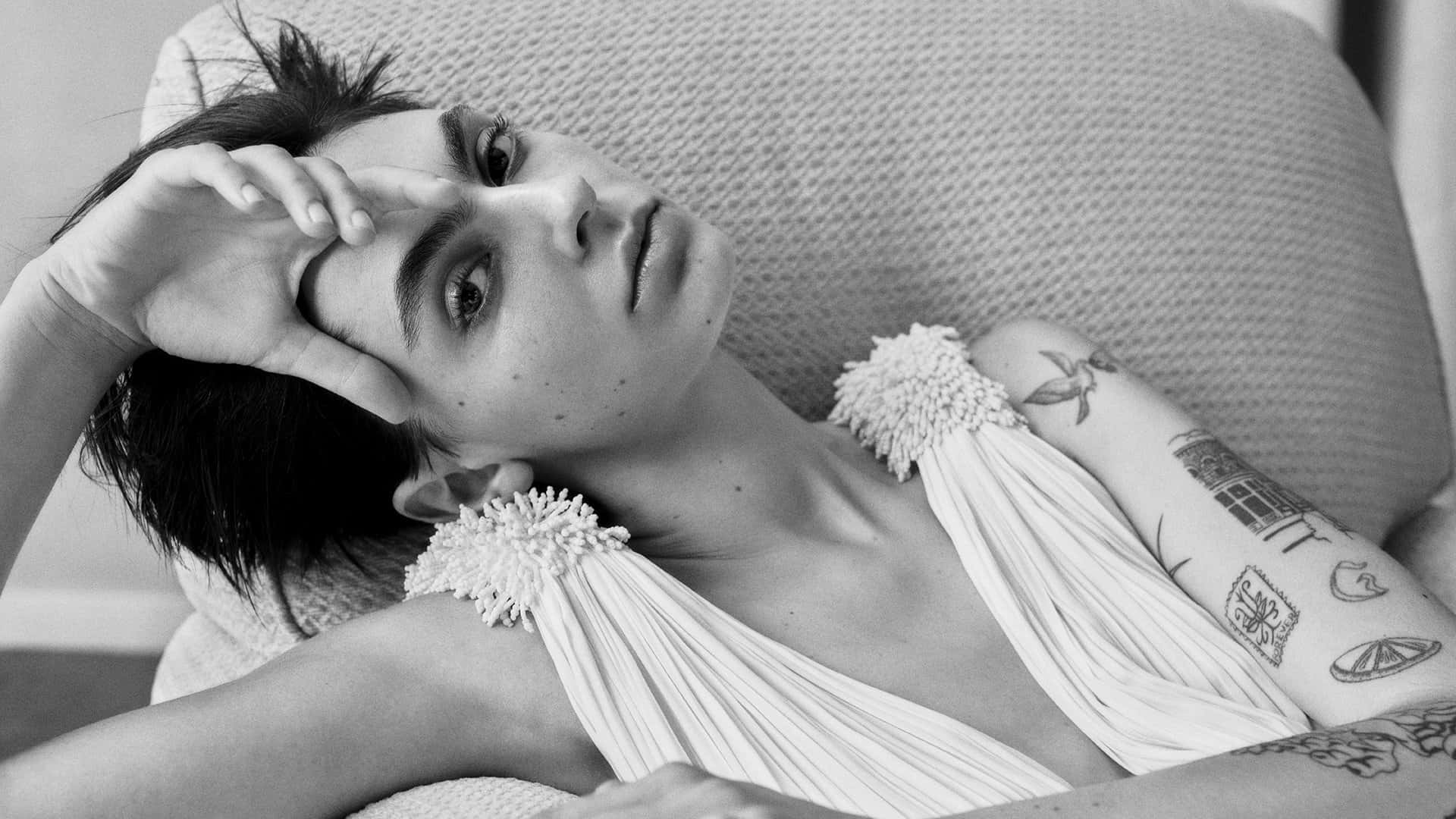 Lanvin, white fringed top, textured pillow, Full HD Desktop Wallpaper