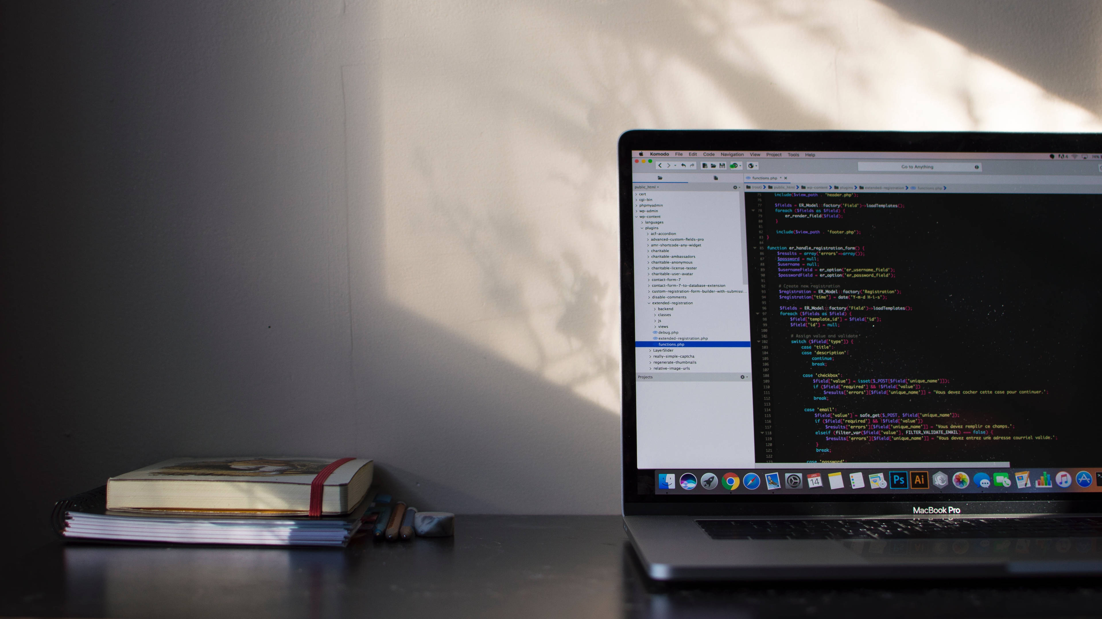 4K Laptop, programming screen, sunlight, 4K Desktop Wallpaper
