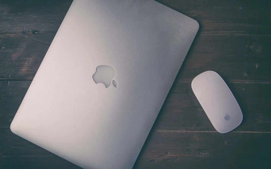 Laptop Apple